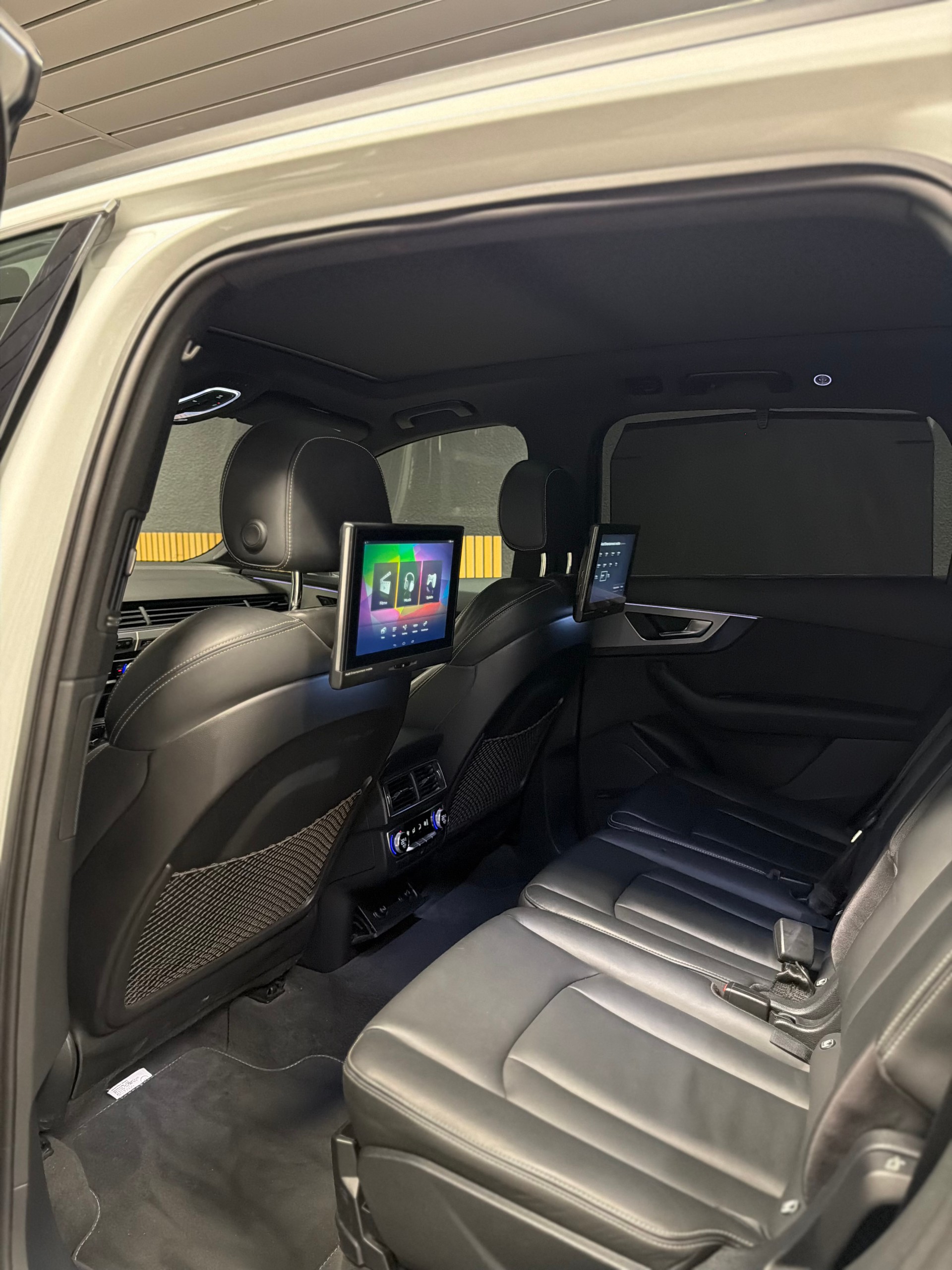 AUDI Q7 3.0 TDI quattro tiptronic S-Line! 1. Hand!-image-13