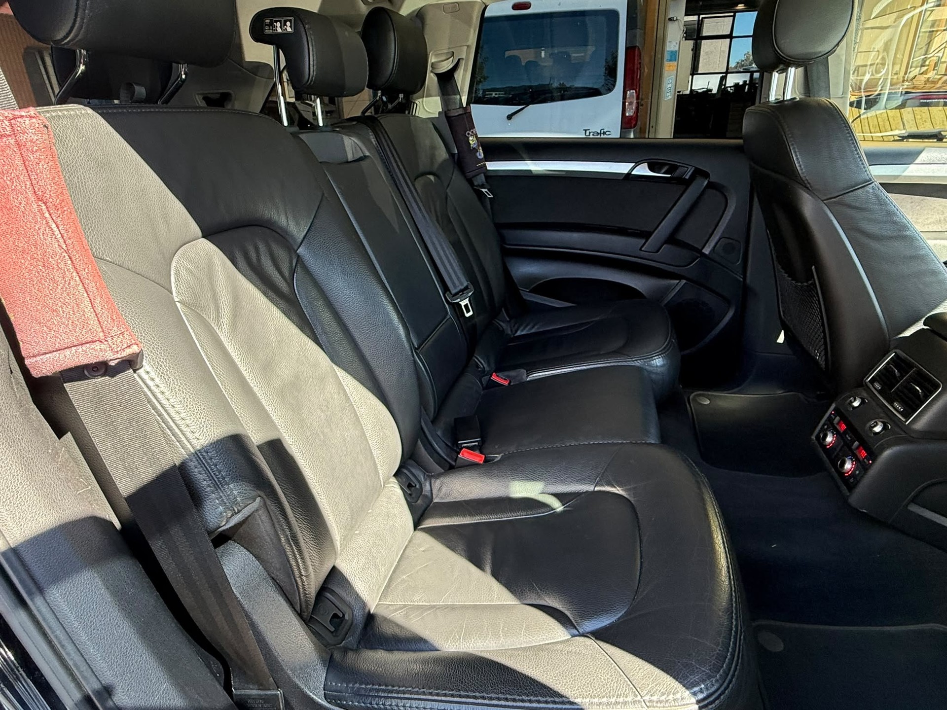 AUDI Q7 3.0 TDI quattro tiptronic-image-8