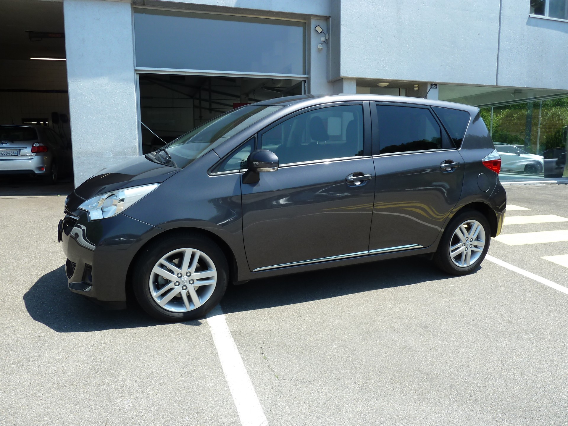 TOYOTA Verso-S 1.33 Linea Sol-image-2