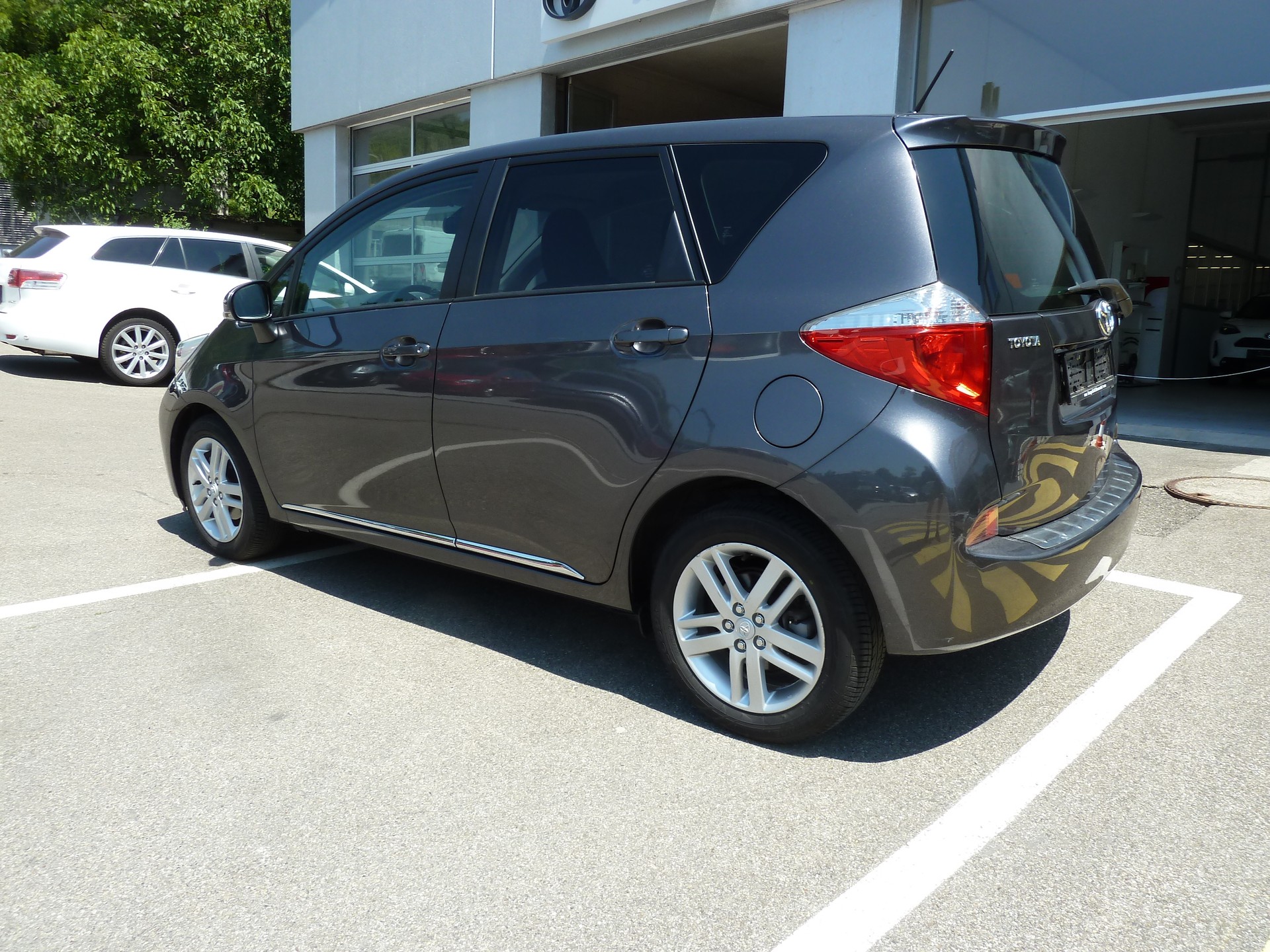 TOYOTA Verso-S 1.33 Linea Sol-image-4