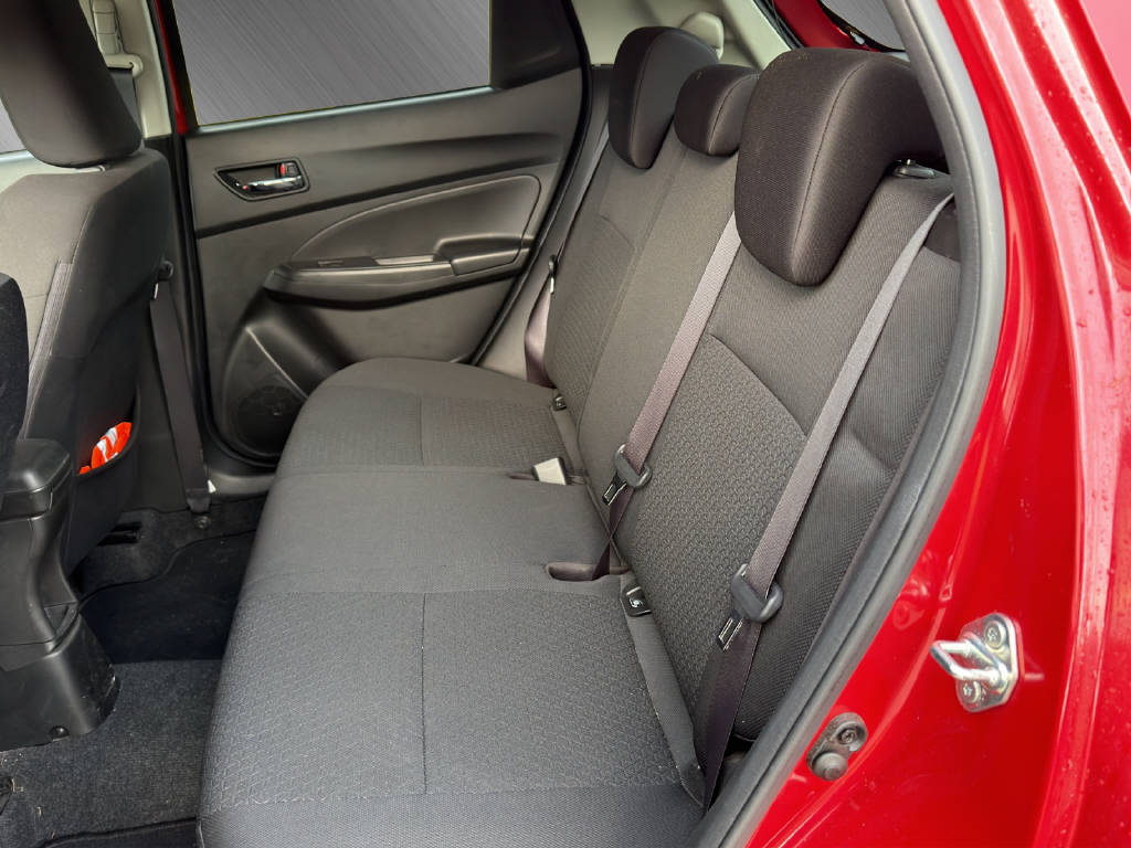 SUZUKI Swift 1.0 T Compact Top Automat **inkl. AHK**-image-14