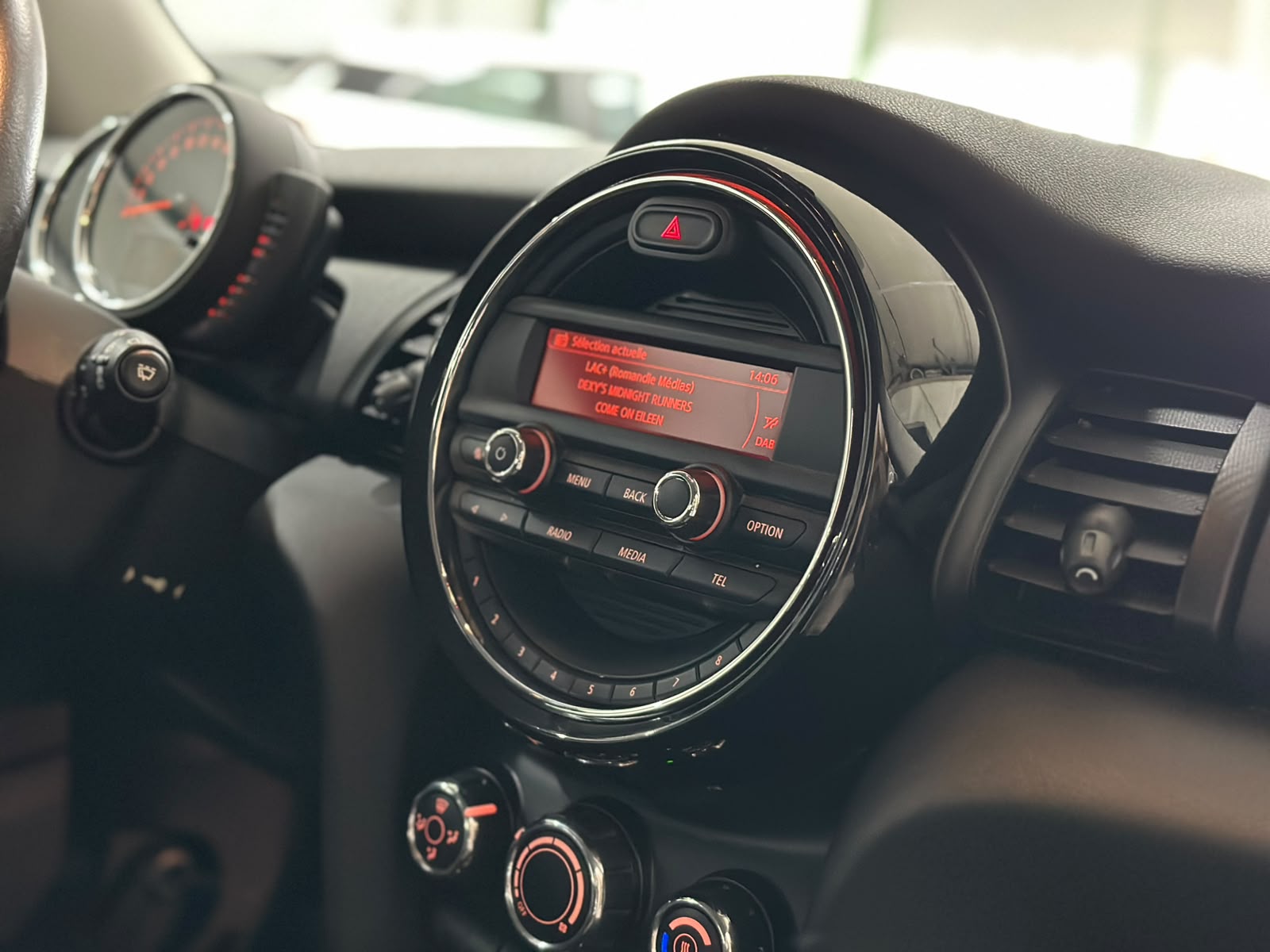 MINI One-image-15