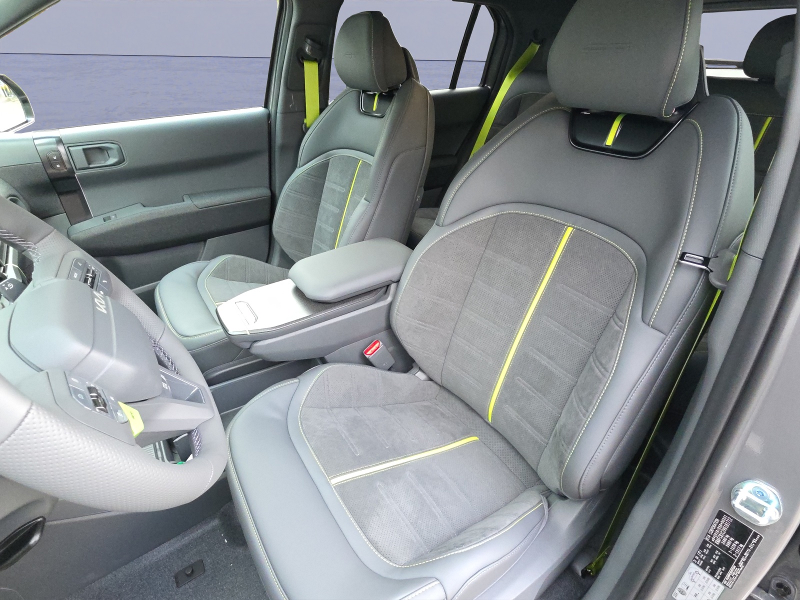 KIA EV3 81 kWh GT 4x4-image-8
