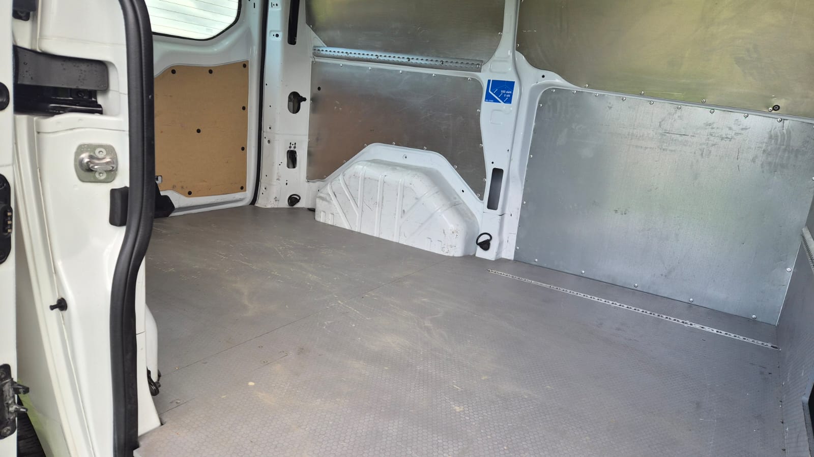 FORD Transit Custom Van 320 L1H1 Trend-image-13