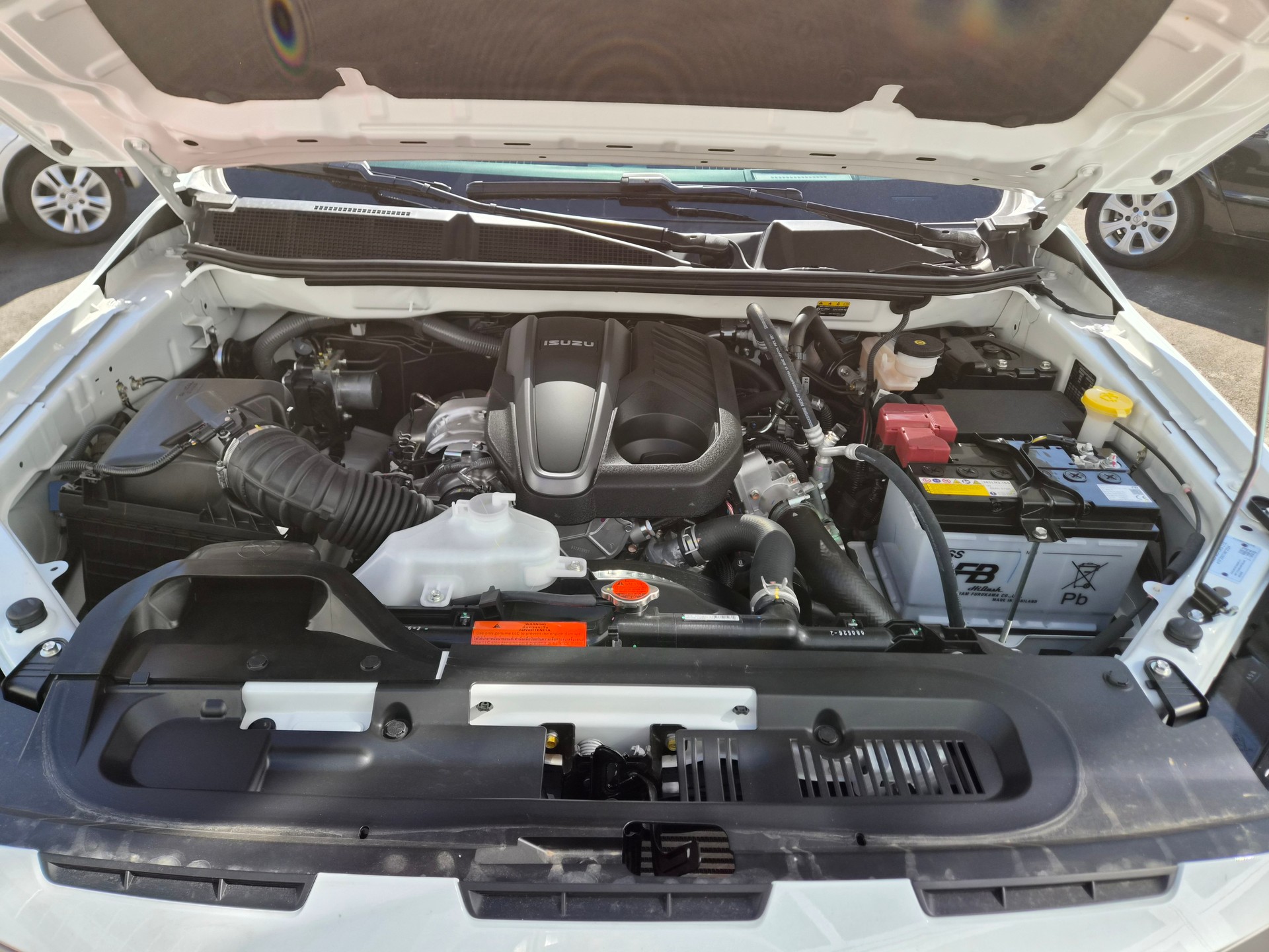 ISUZU 2.2Di AT Crew Prestige-image-14