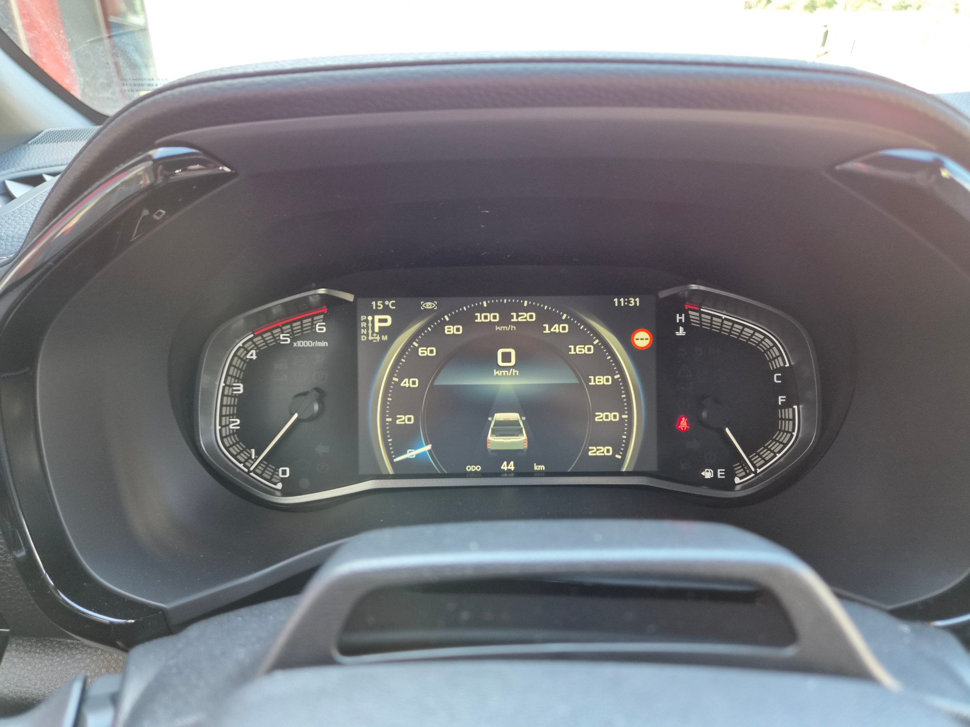 ISUZU 2.2Di AT Crew Prestige-image-9
