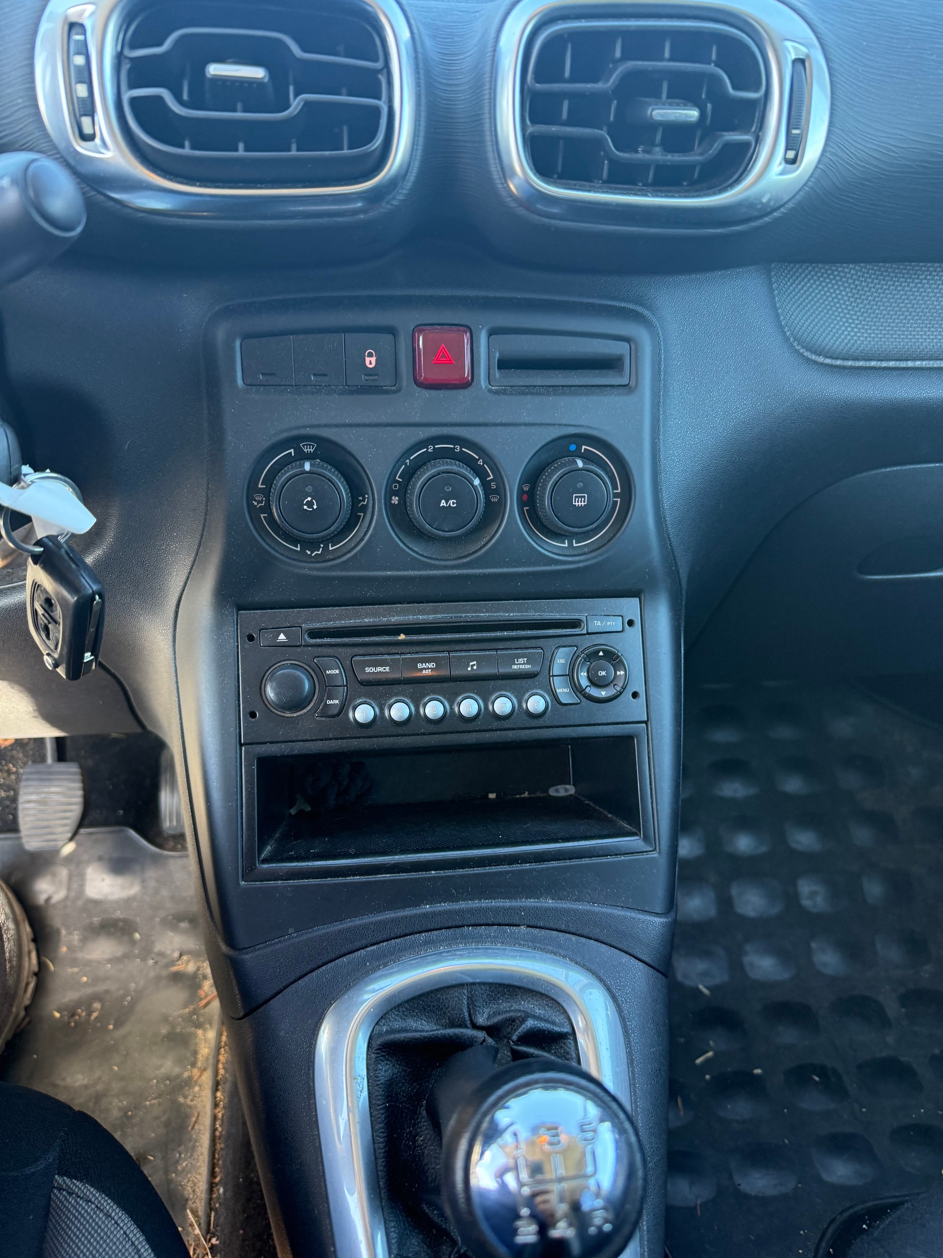 CITROEN C3 Picasso 1.6i 16V Séduction-image-10