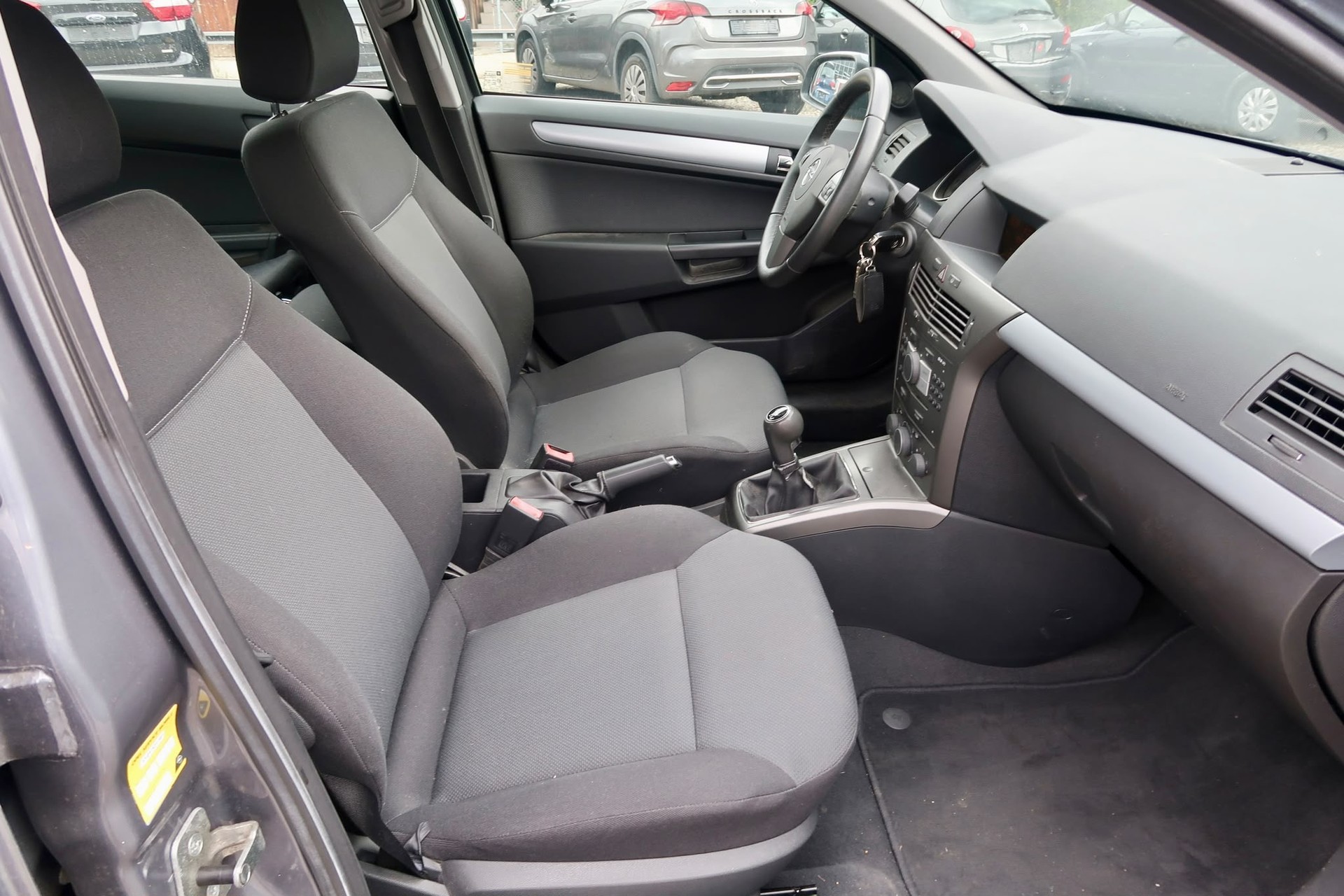 OPEL Astra Caravan 1.8i 16V Cosmo-image-6