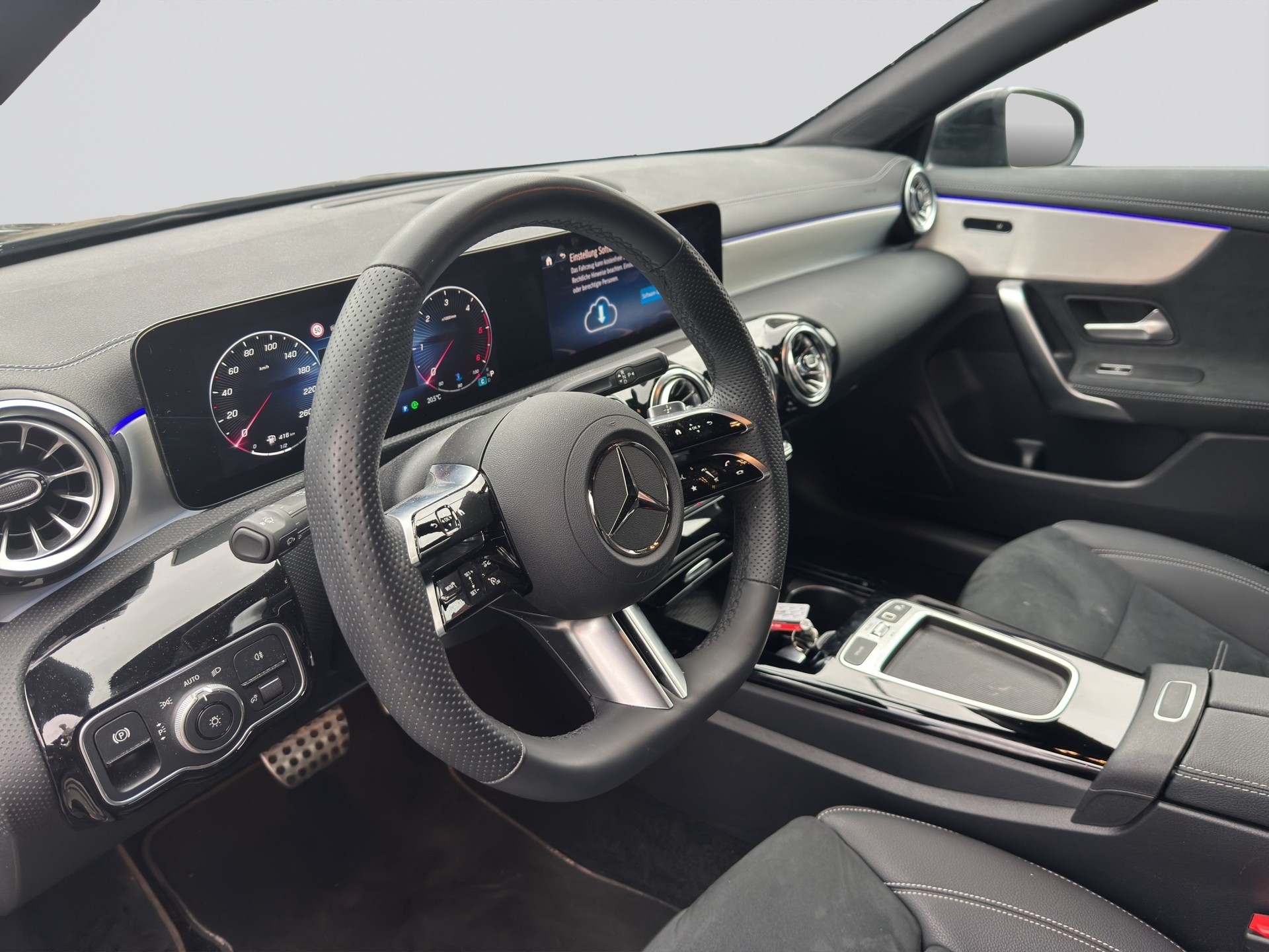MERCEDES-BENZ CLA 200 d 8G-DCT AMG Edition Night-image-6