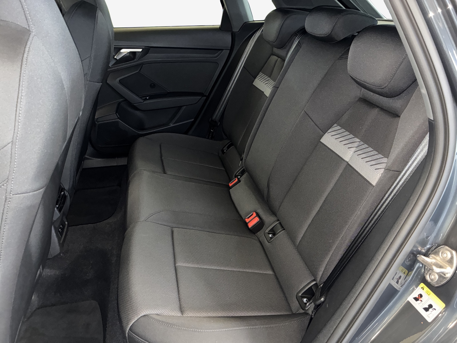 AUDI A3 Sportback 40 TFSI e advanced S-tronic-image-11