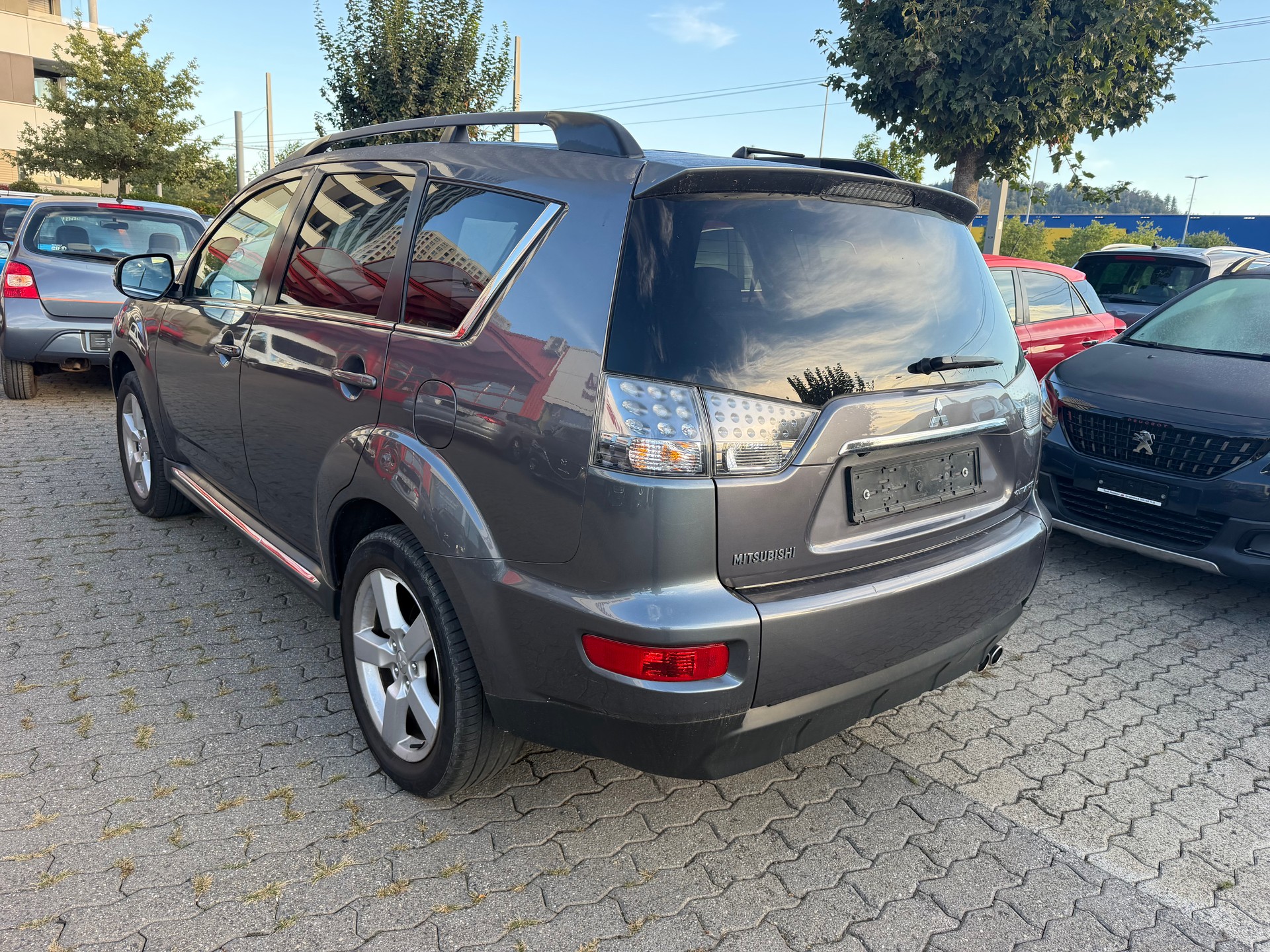 MITSUBISHI Outlander 2.2 DID Jubilé35 4WD TC-SST-image-4