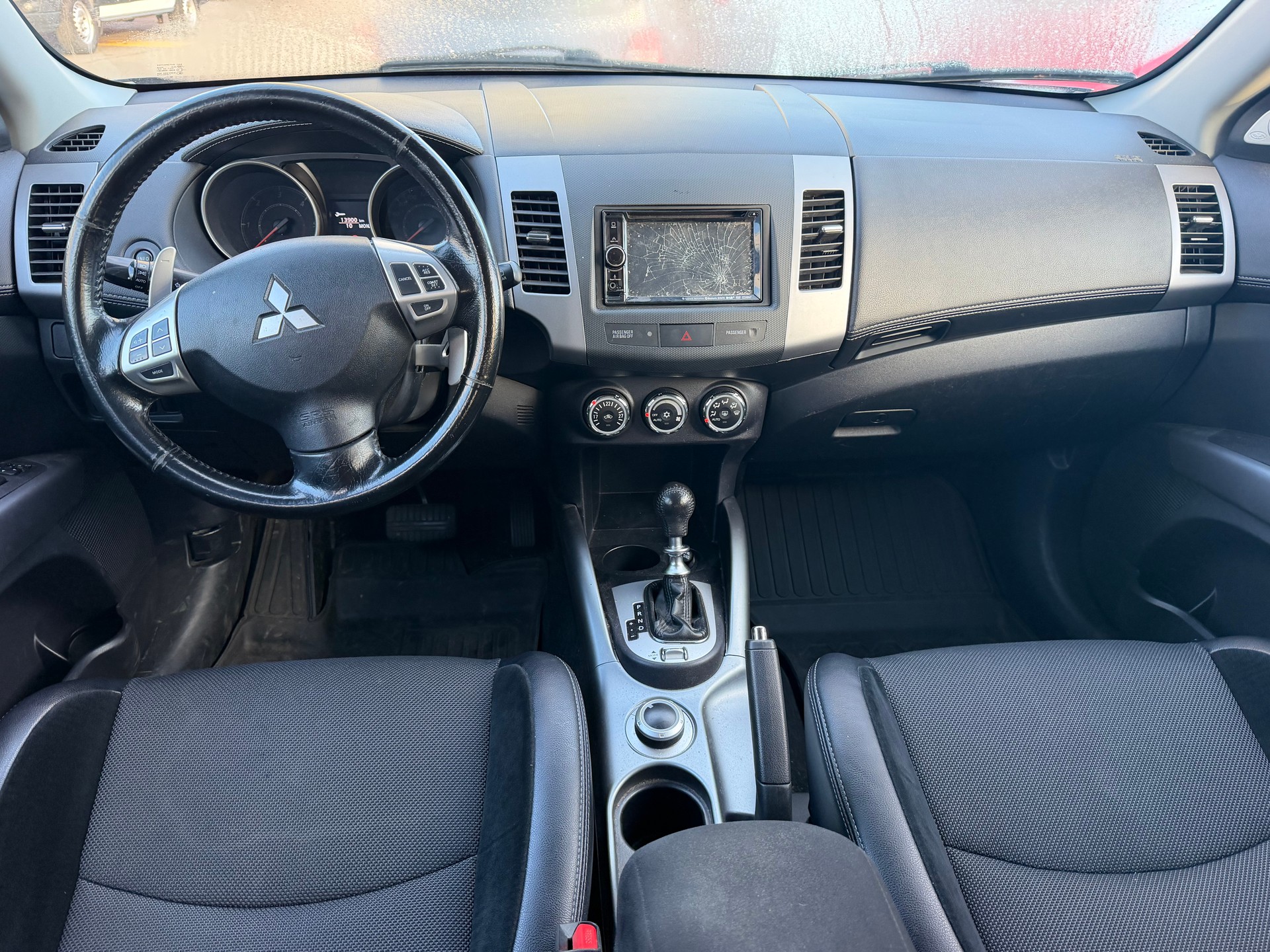 MITSUBISHI Outlander 2.2 DID Jubilé35 4WD TC-SST-image-9