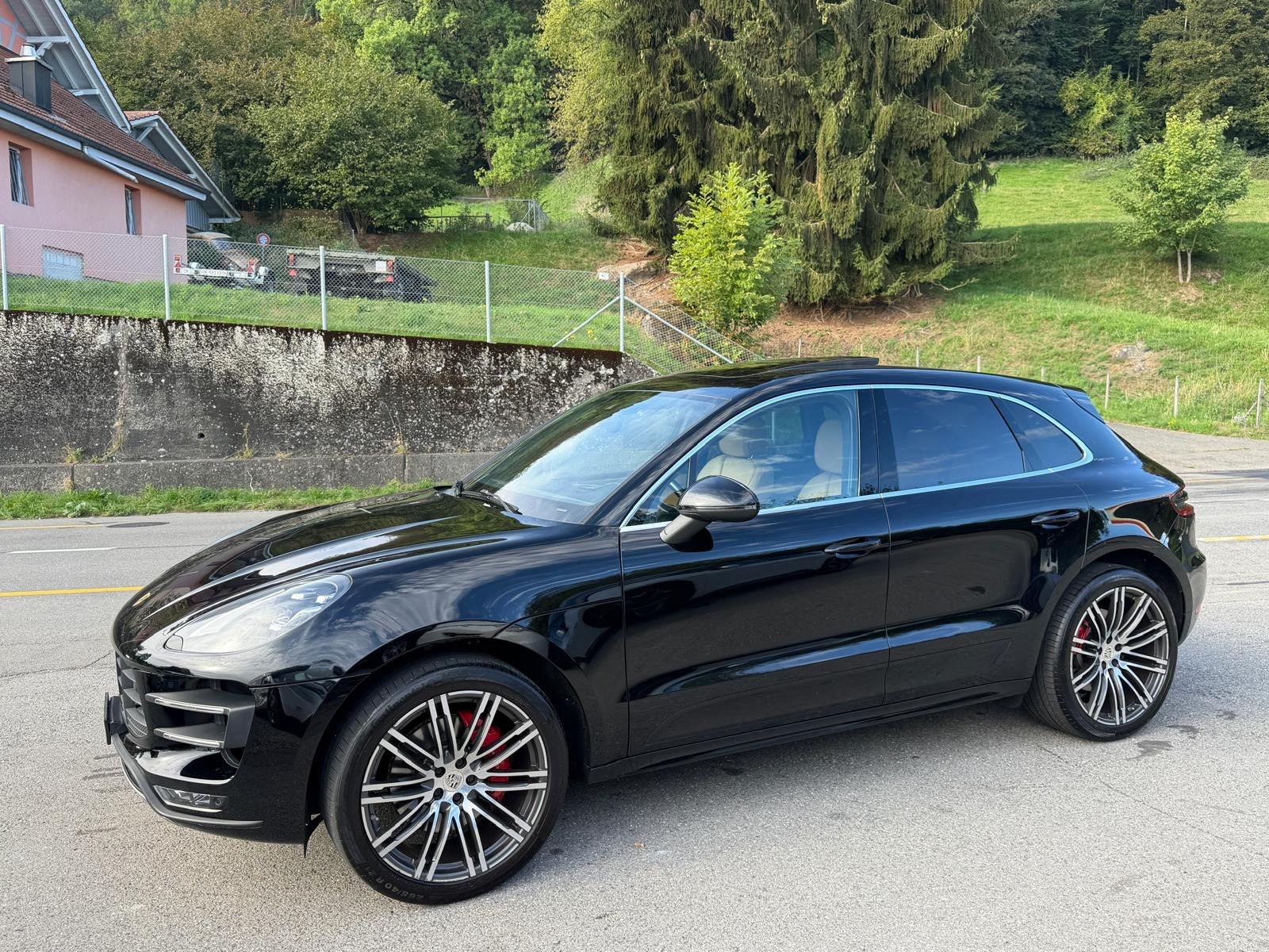 PORSCHE Macan Turbo PDK-image-2