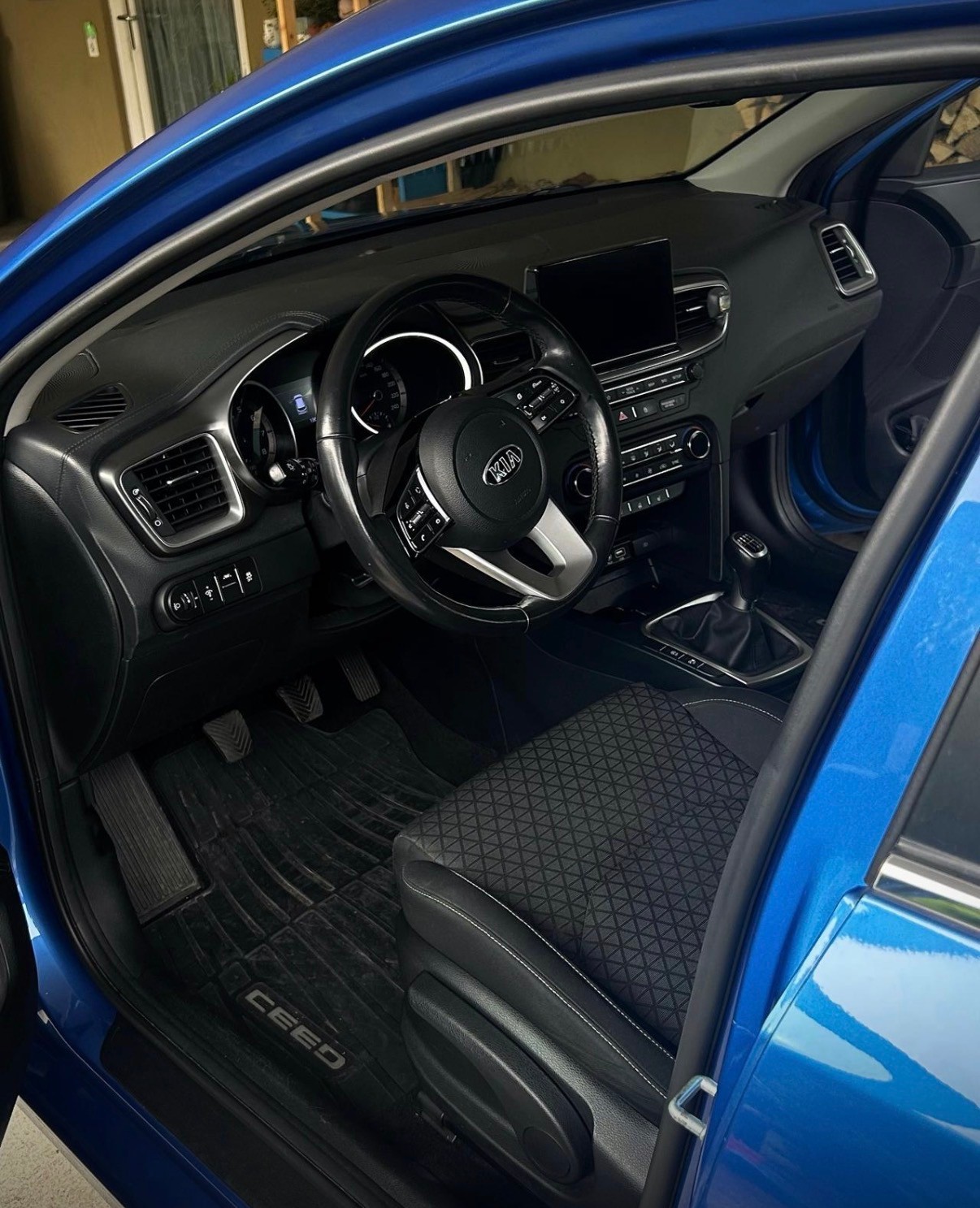 KIA 1.0 T-GDi Trend-image-4