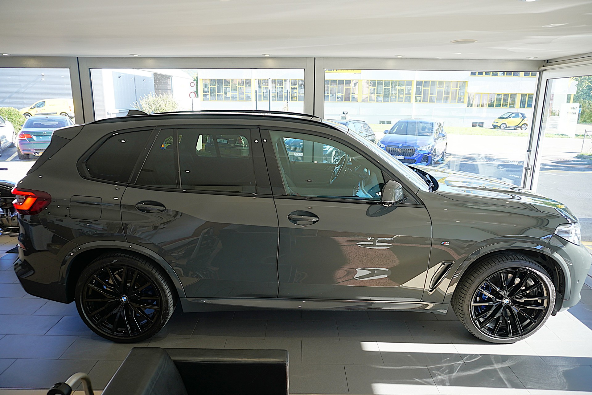 BMW X5 xDrive 48V 40d M Sport Steptronic-image-3