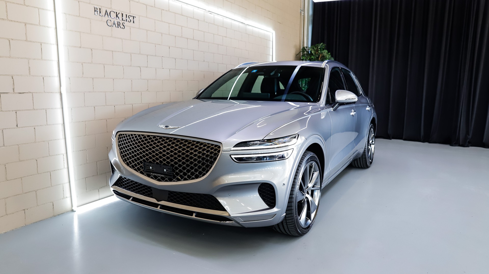 GENESIS GV70 2.5 TGDI Luxury AT8 AWD * Savile Silver*-image-1