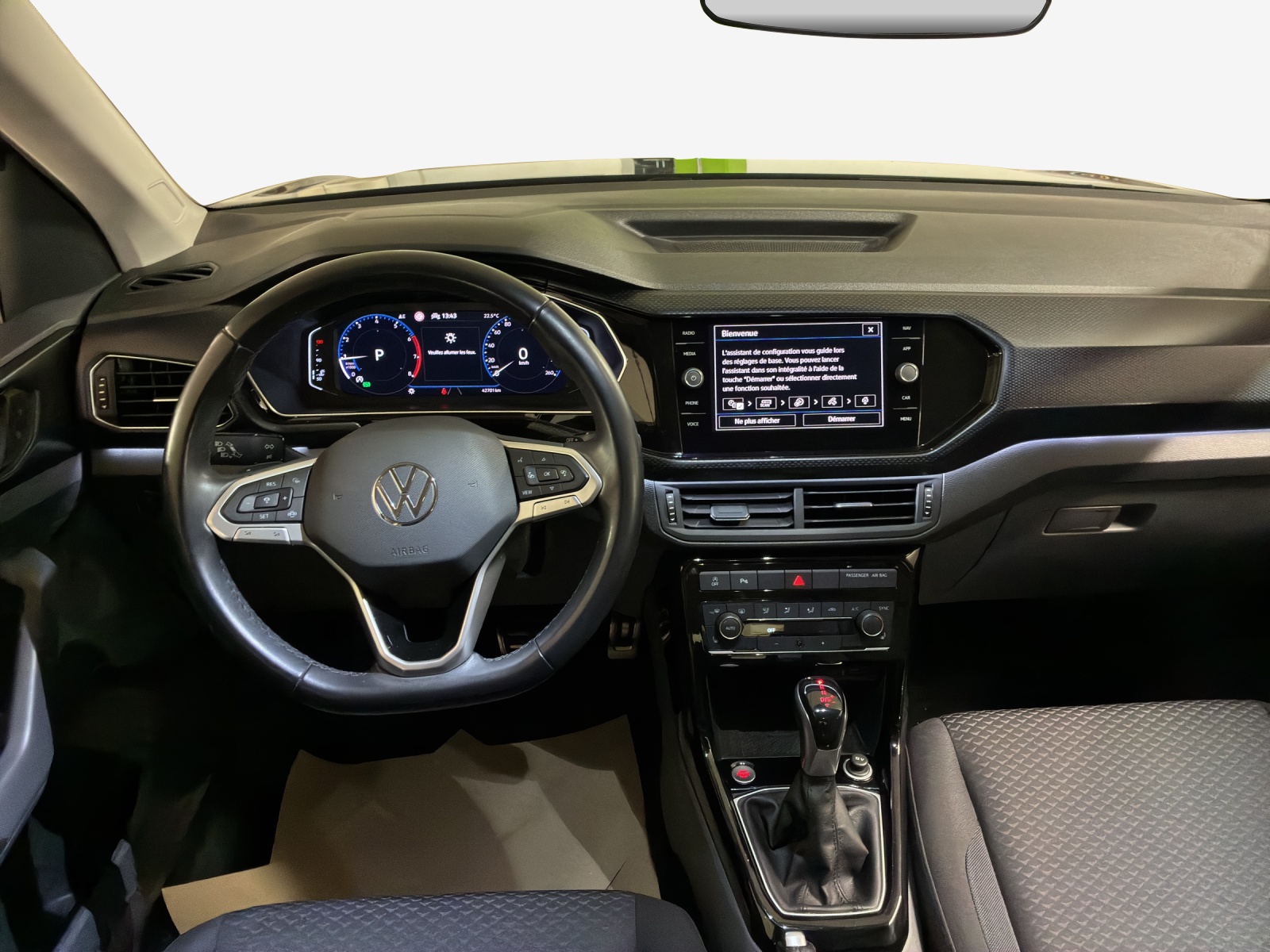 VW T-Cross 1.0 TSI Life Limited DSG-image-8