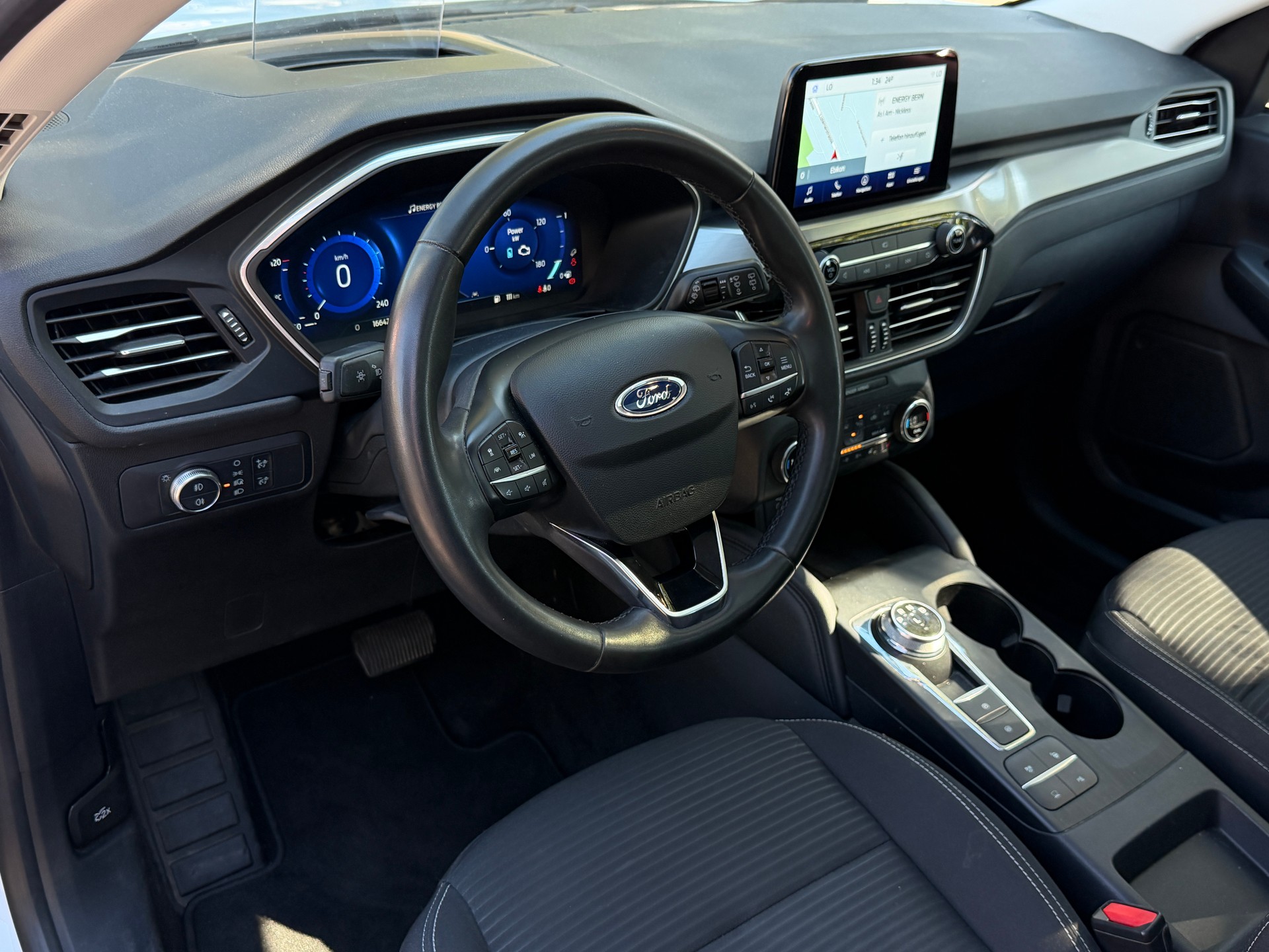 FORD Kuga 2.5 FHEV Titanium X 4WD-image-5