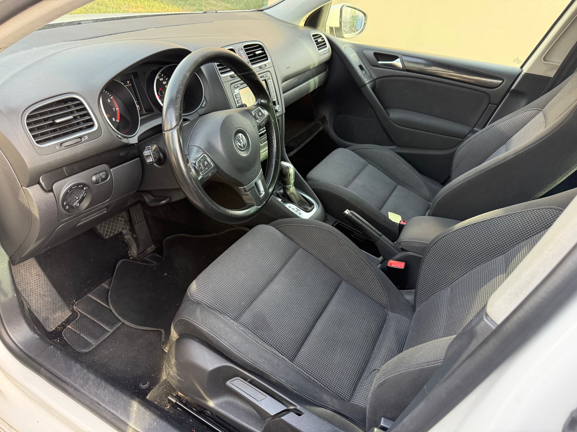 VW Golf 1.4 TSI Team DSG-image-11