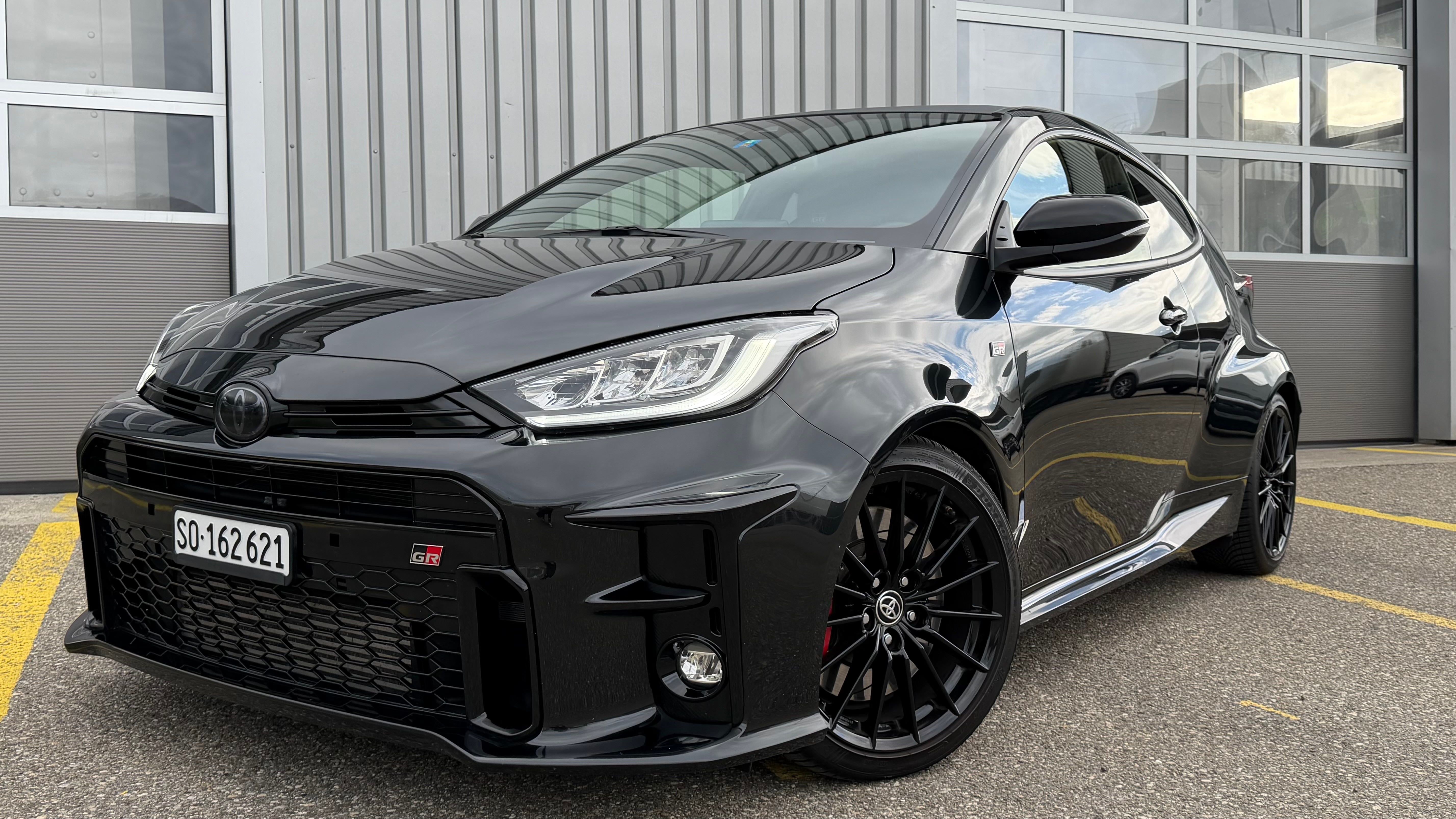 Car photo