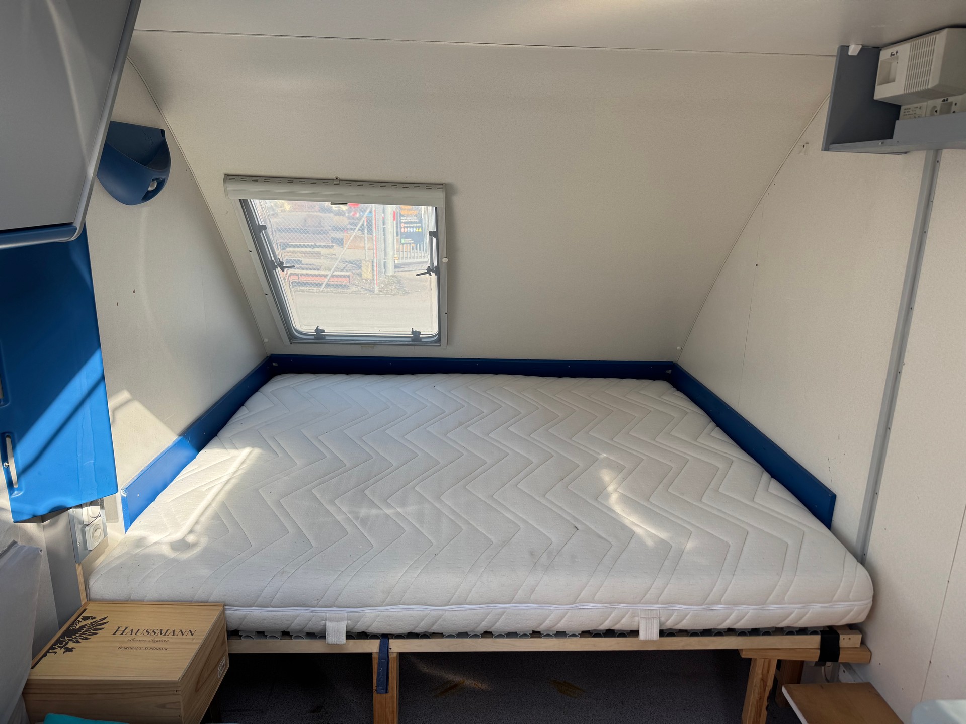 KNAUS Sport Fun 430 - Leergewicht 780 kg Nutzlast 520 kg Total 1300 kg-image-11
