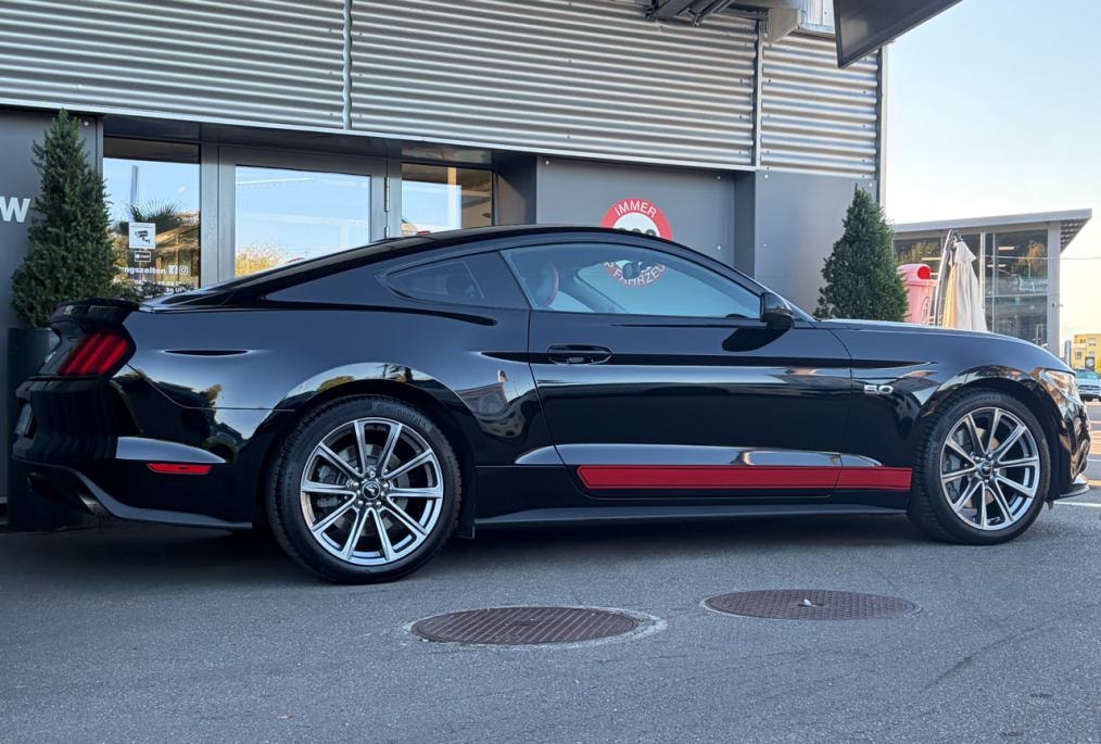 FORD Mustang Fastback 5.0 V8 GT-showroom-element-2