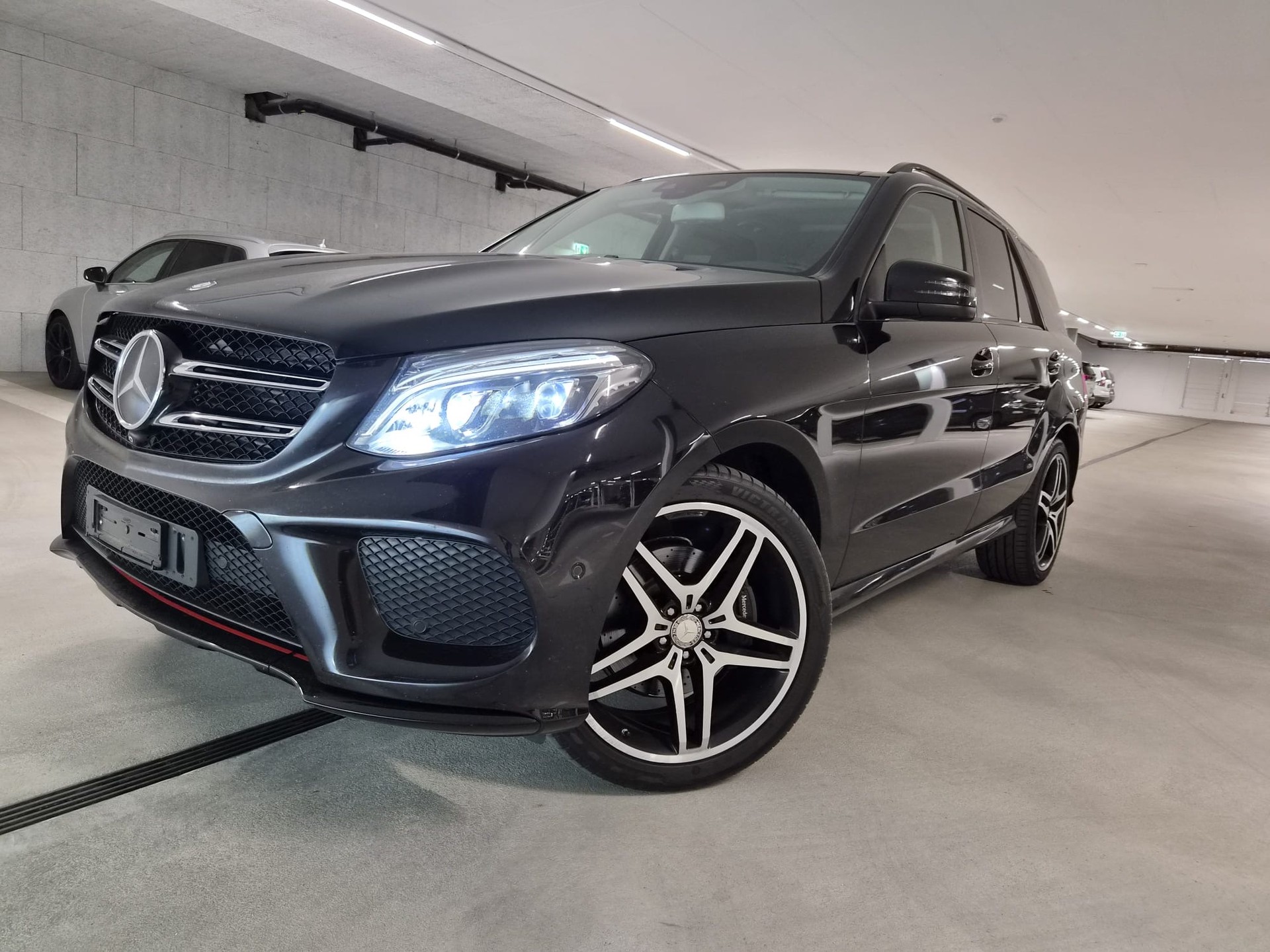 MERCEDES-BENZ GLE 350 d-image-1