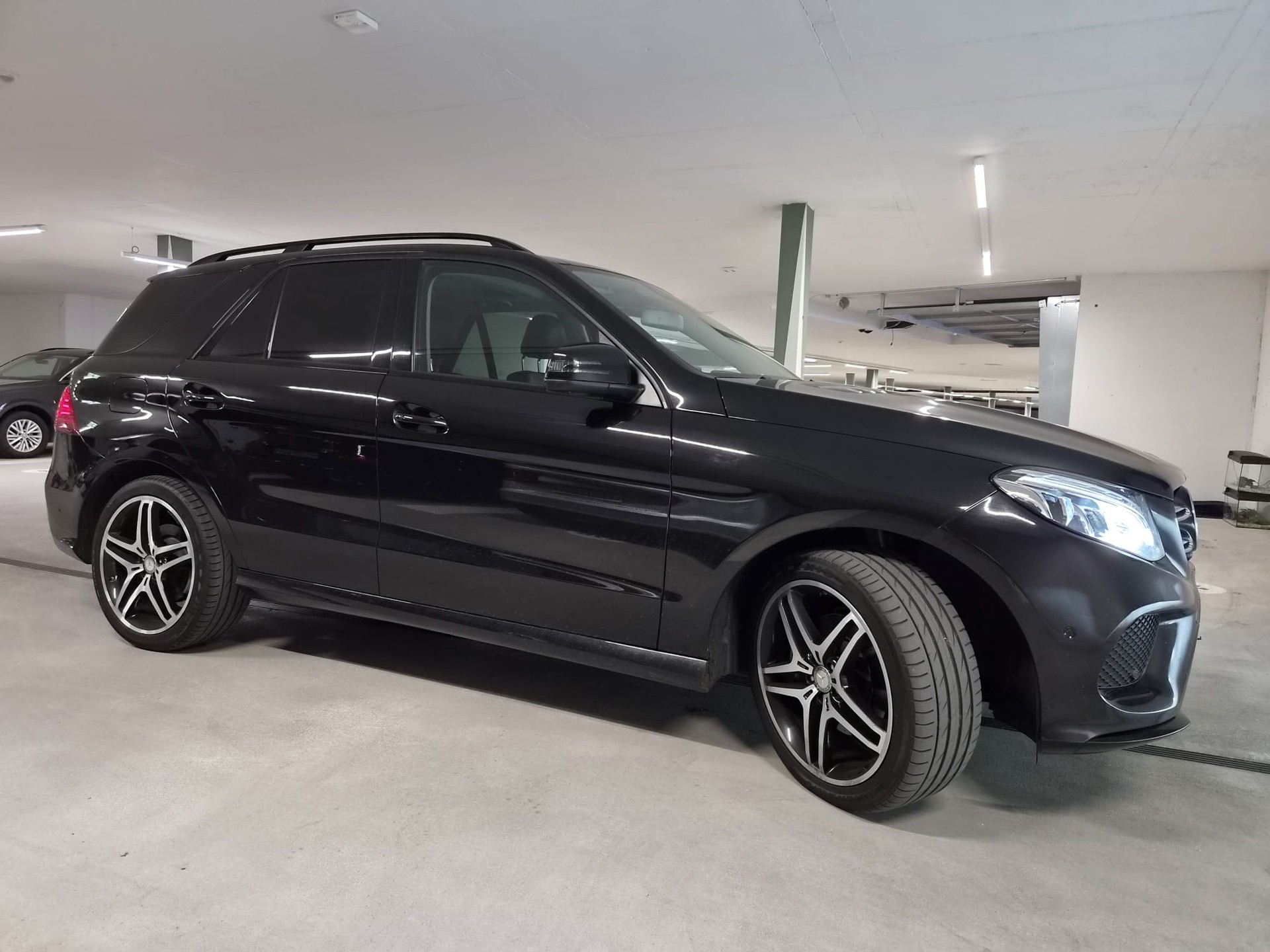MERCEDES-BENZ GLE 350 d-image-2
