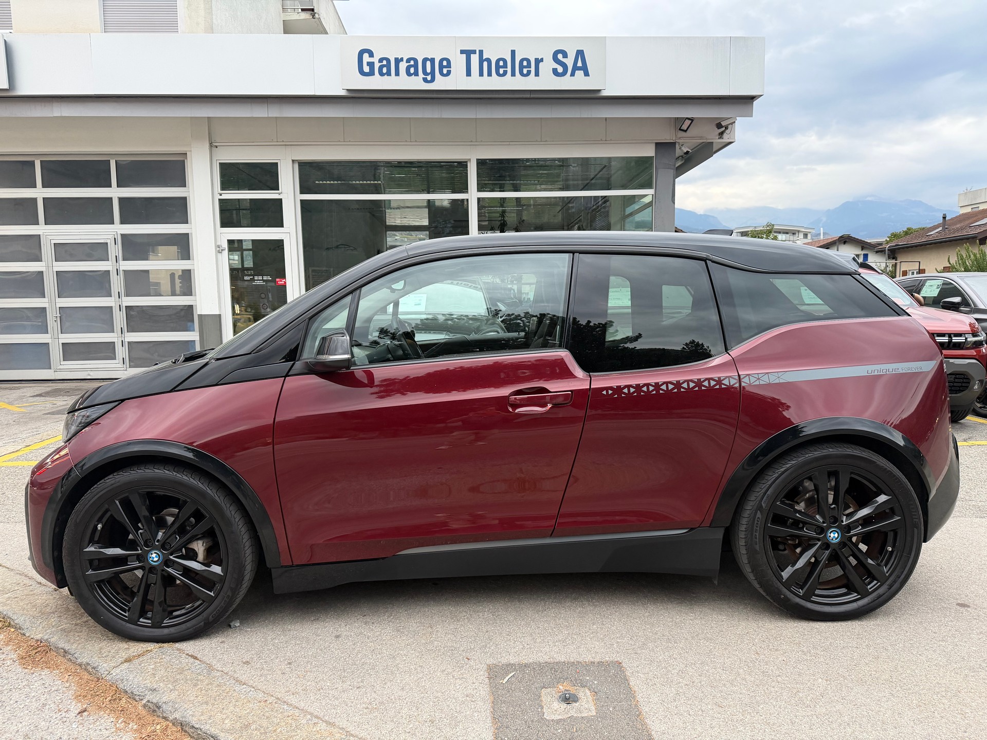 BMW i3s (120Ah) Fleet Edition-image-9