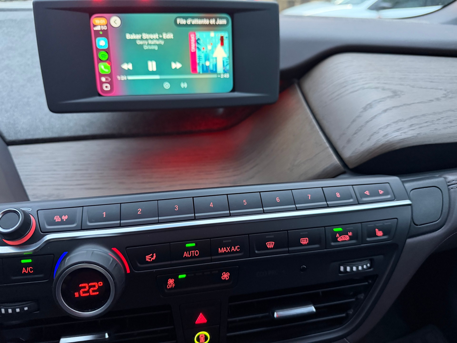 BMW i3s (120Ah) Fleet Edition-image-27