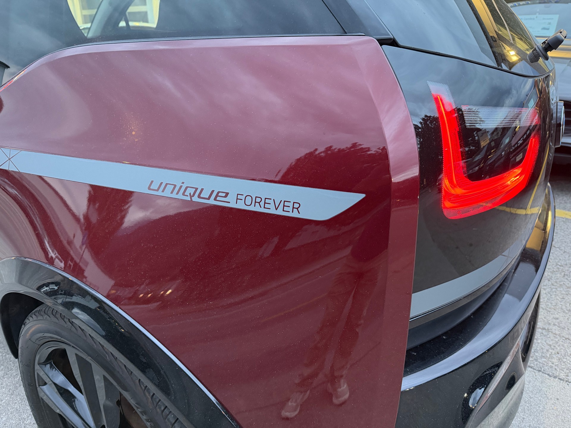 BMW i3s (120Ah) Fleet Edition-image-4
