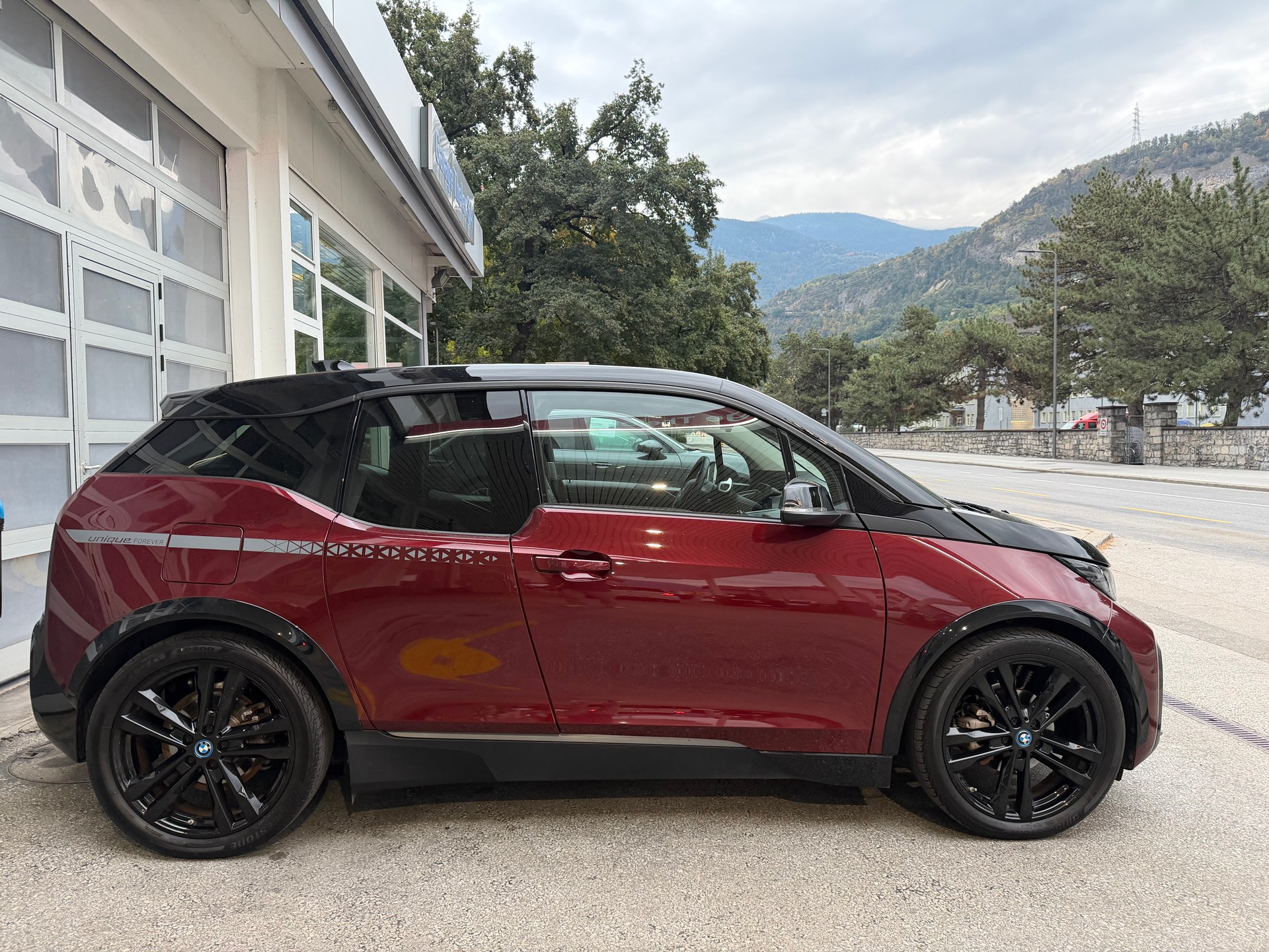 BMW i3s (120Ah) Fleet Edition-image-16