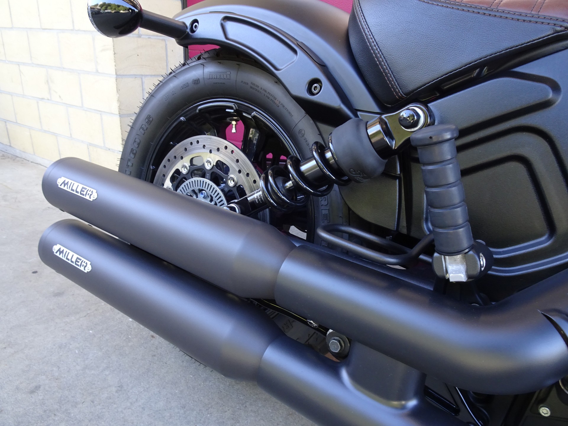 INDIAN Scout Bobber ABS-image-13