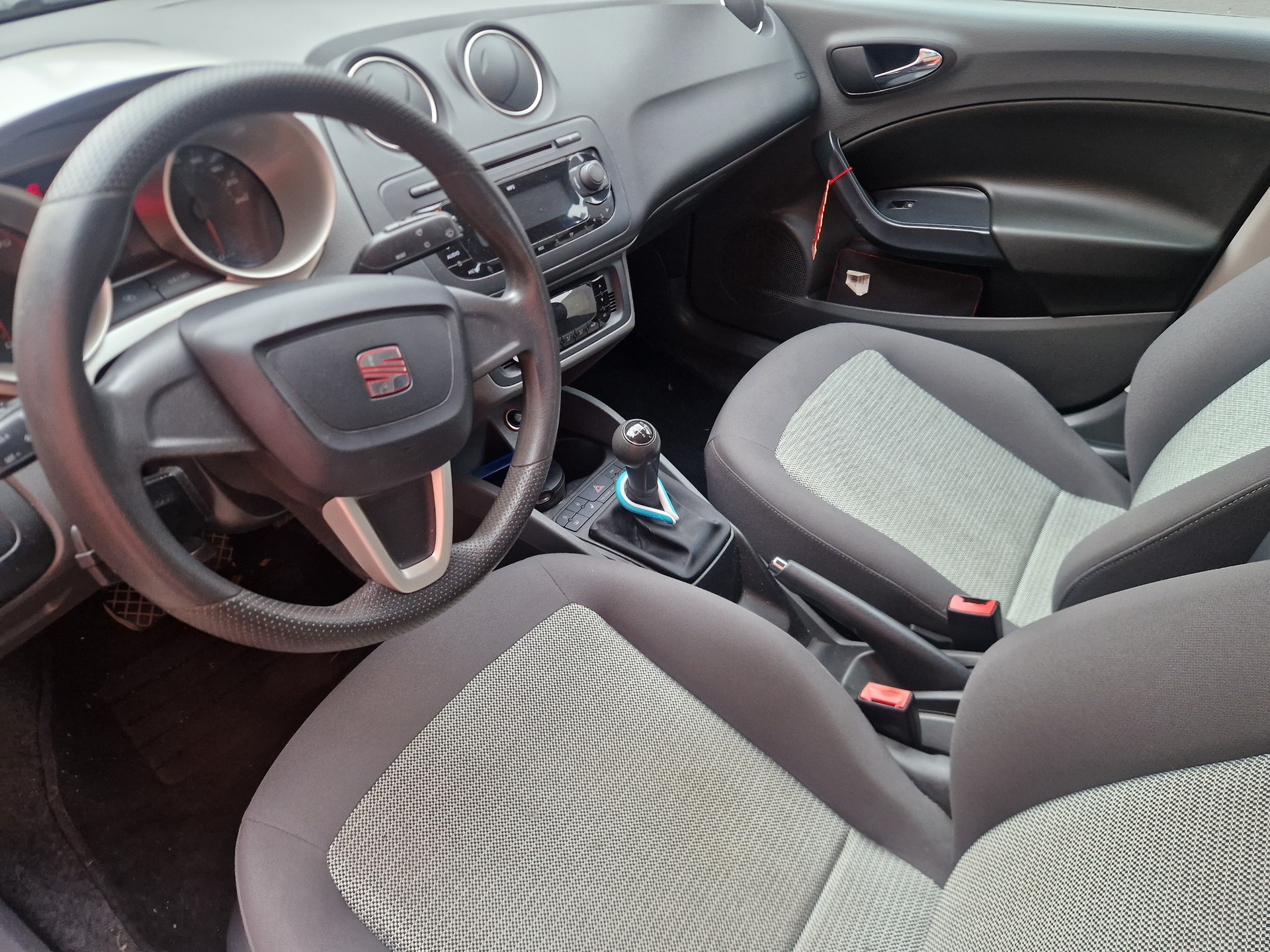 SEAT Ibiza 1.6 Style-image-9