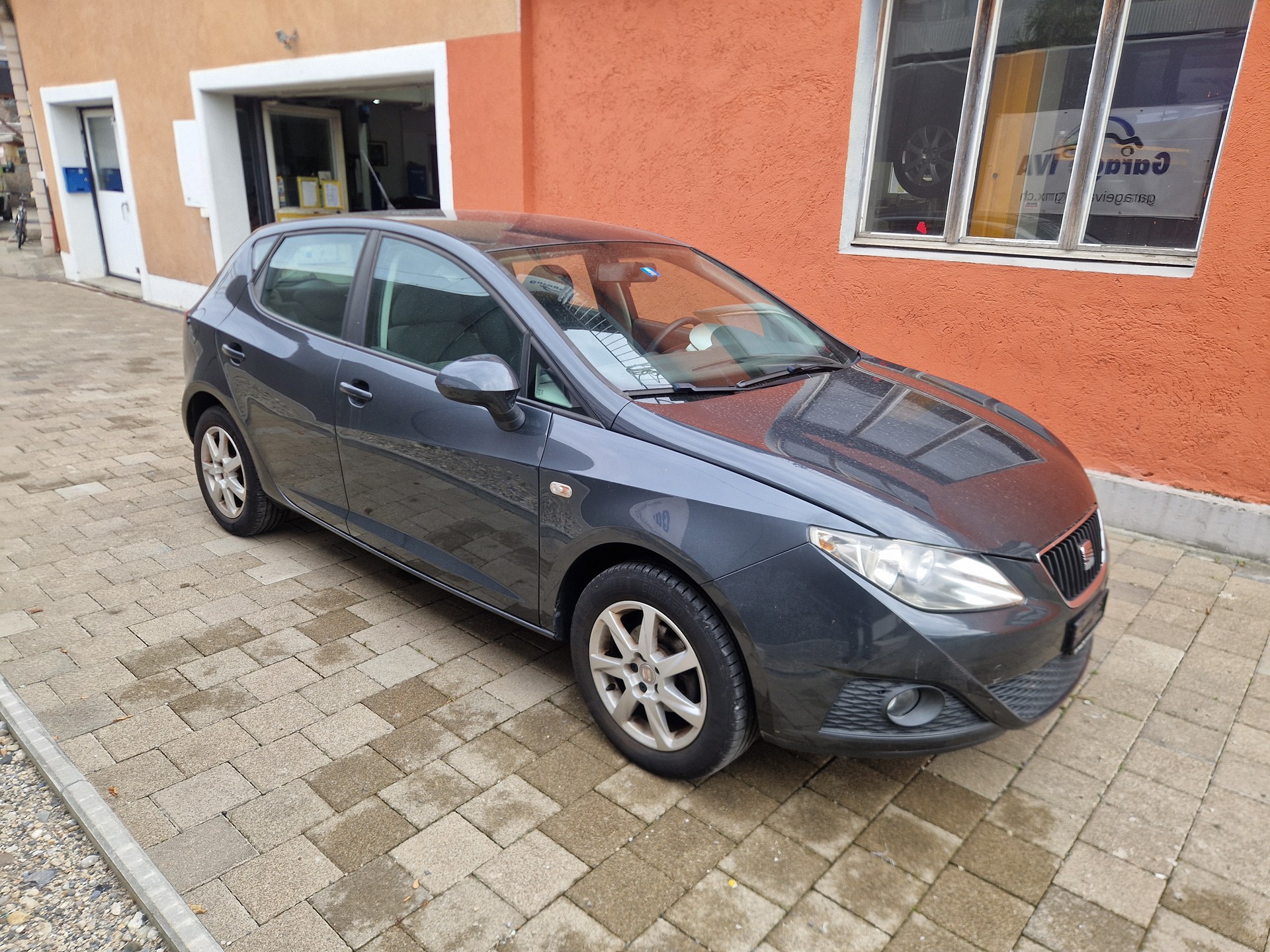 SEAT Ibiza 1.6 Style-image-2