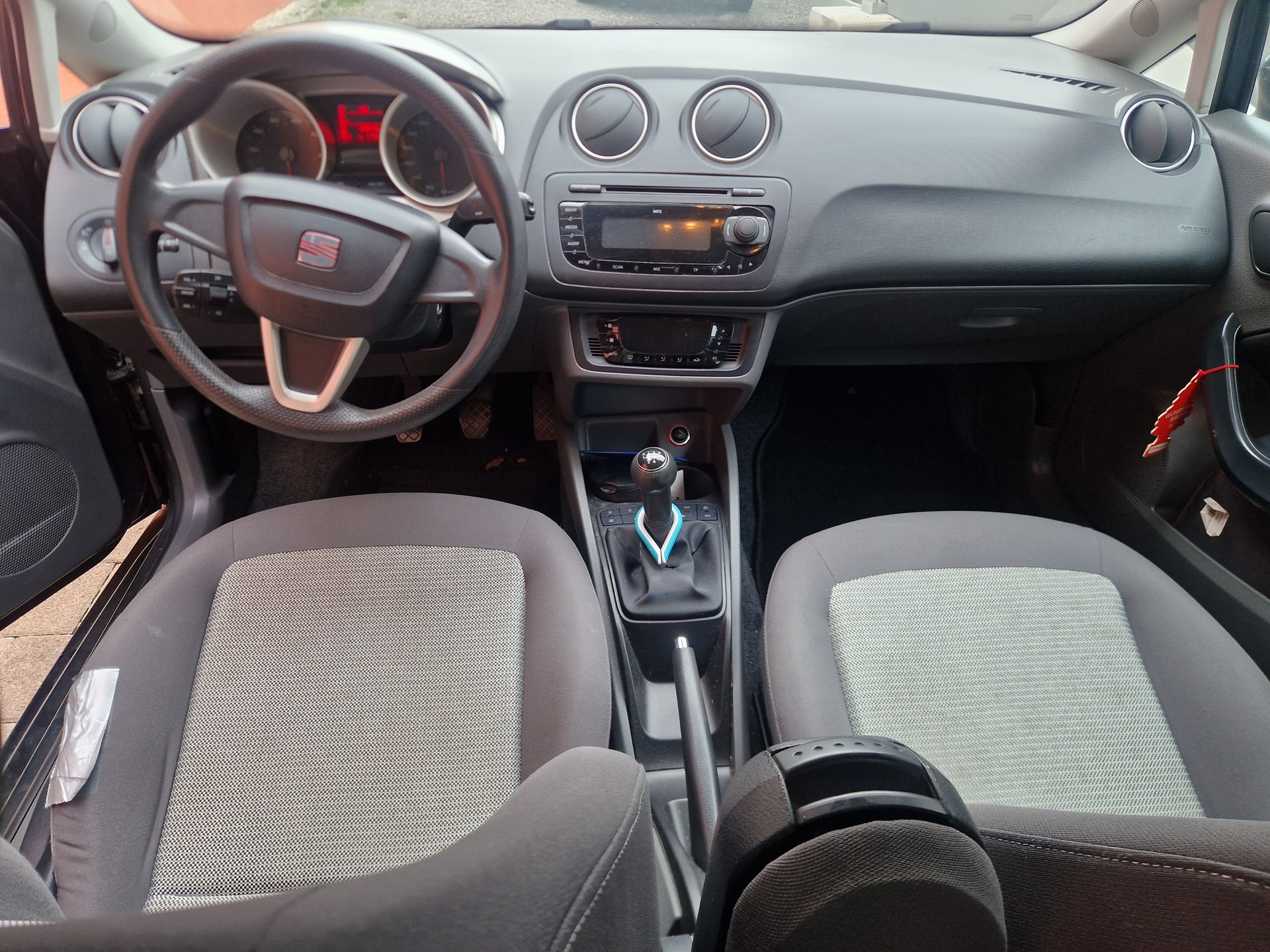 SEAT Ibiza 1.6 Style-image-8