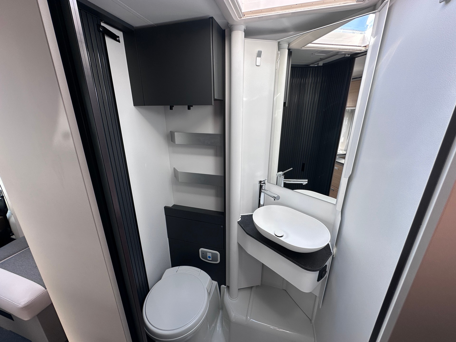 ADRIA Compact Select DL Swiss Edition-image-12