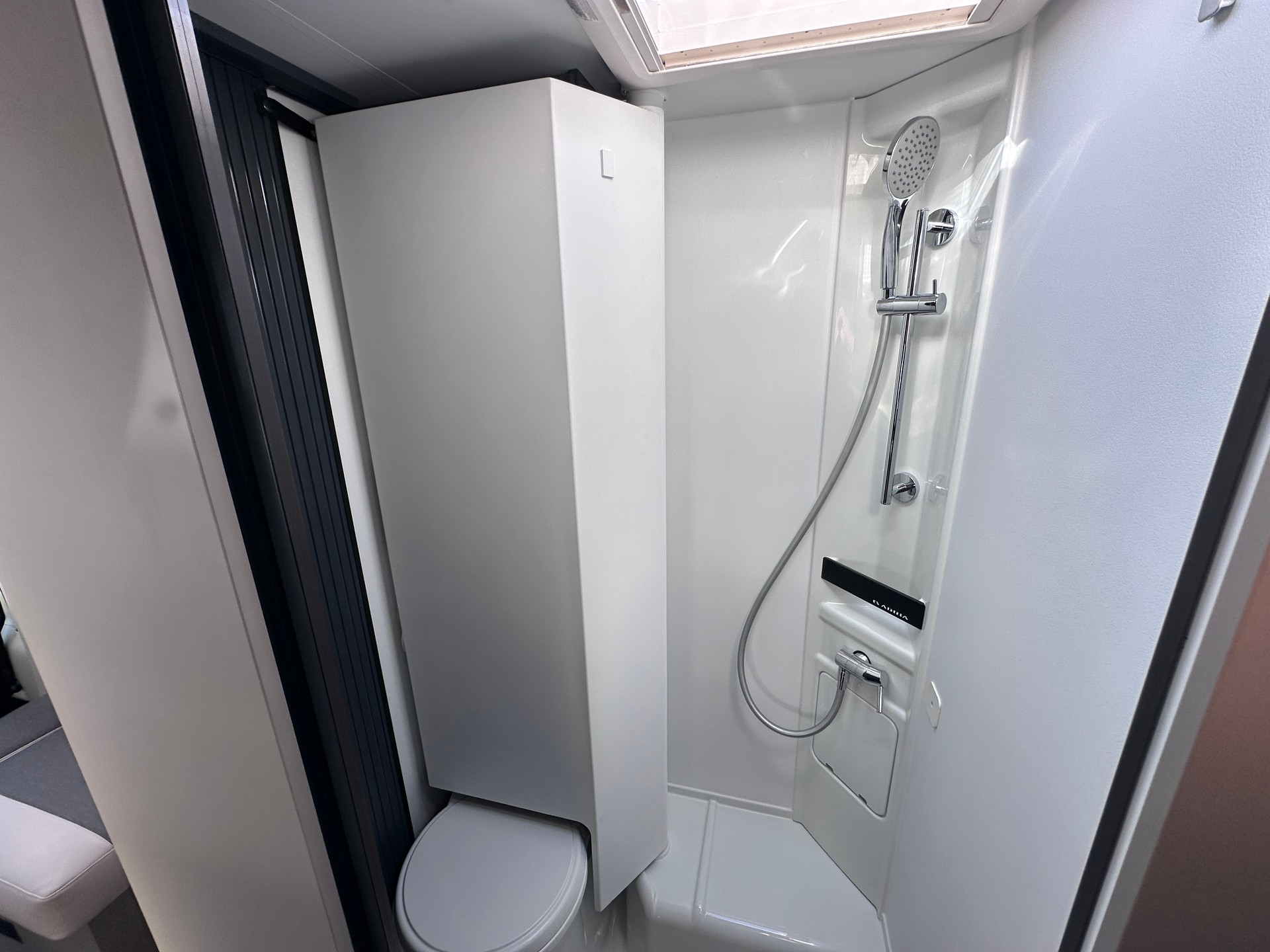 ADRIA Compact Select DL Swiss Edition-image-13