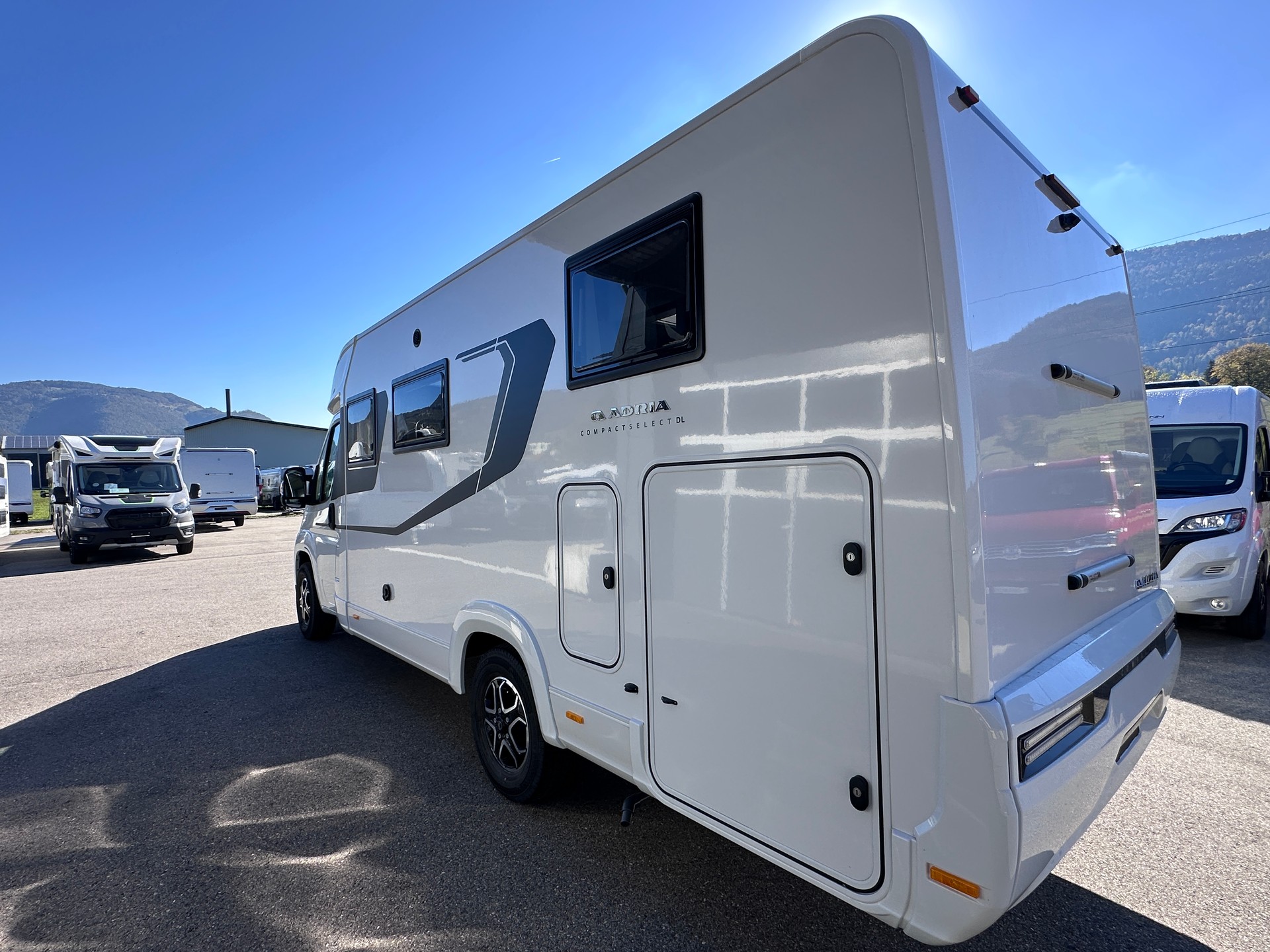 ADRIA Compact Select DL Swiss Edition-image-4