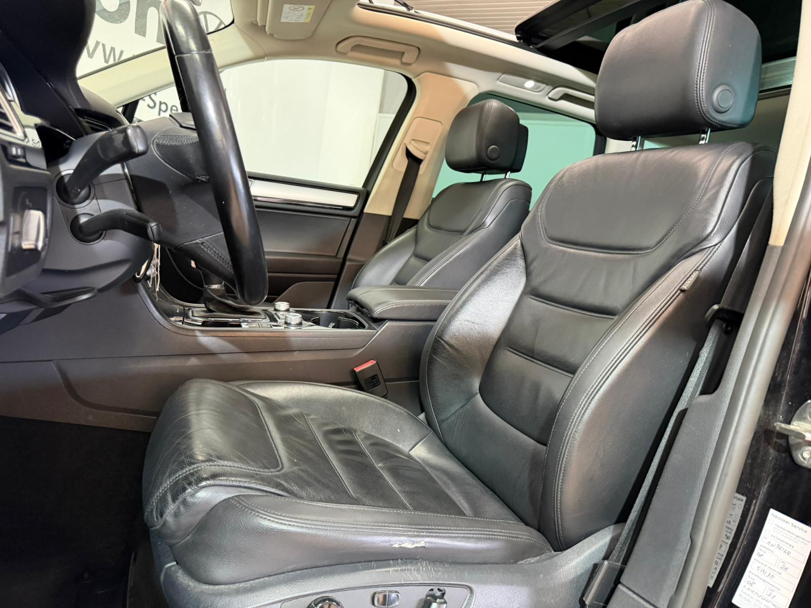 VW Touareg 3.0 TDI BlueMotion Technology Tiptronic-image-9
