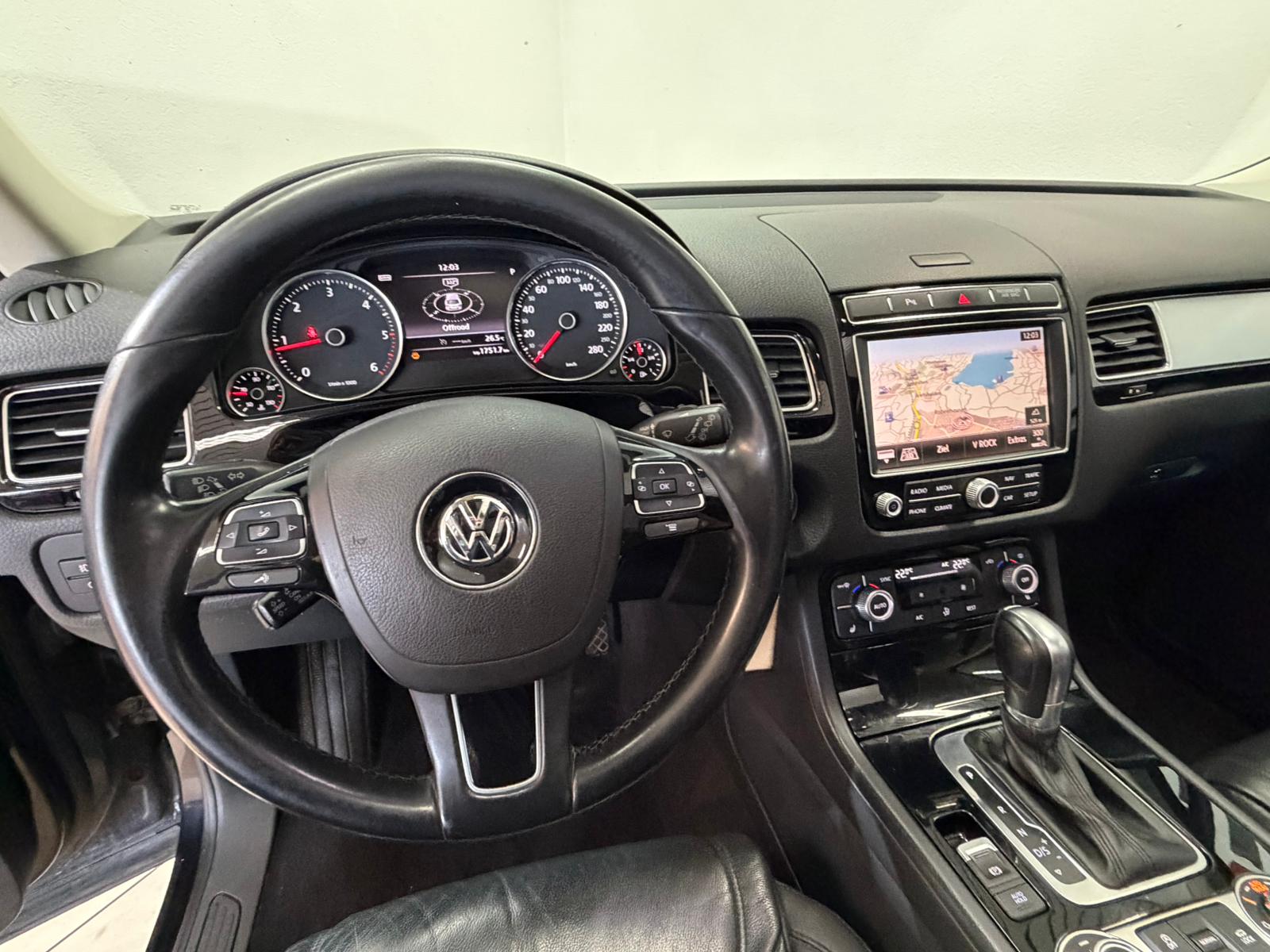 VW Touareg 3.0 TDI BlueMotion Technology Tiptronic-image-7