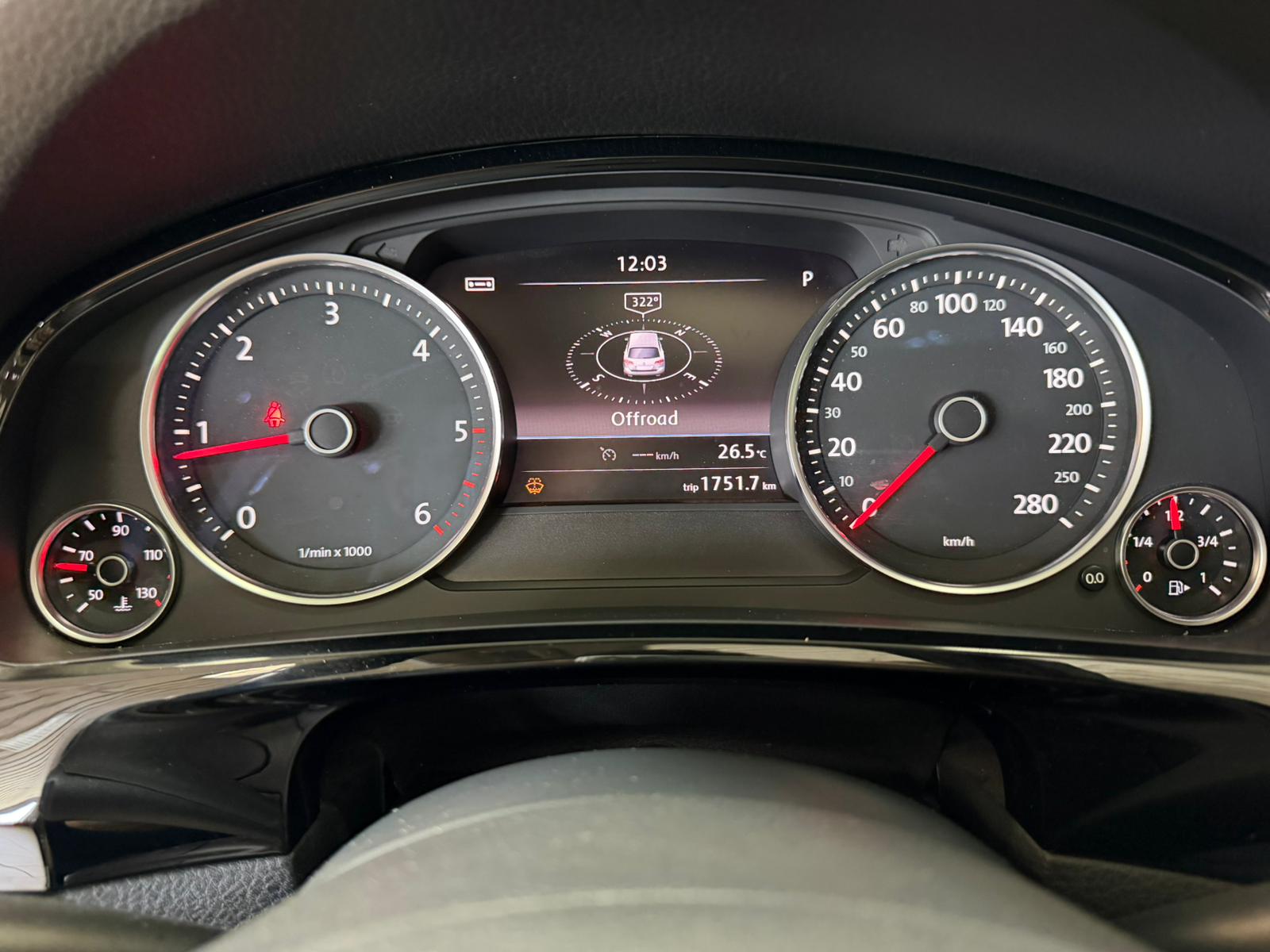 VW Touareg 3.0 TDI BlueMotion Technology Tiptronic-image-11