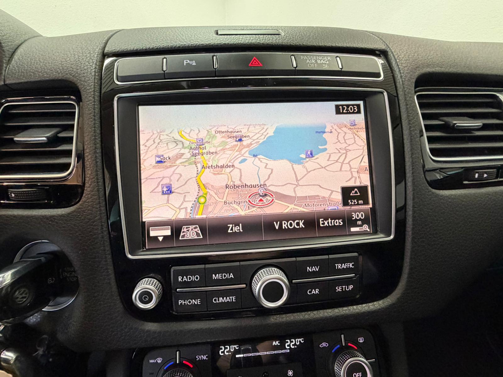 VW Touareg 3.0 TDI BlueMotion Technology Tiptronic-image-12