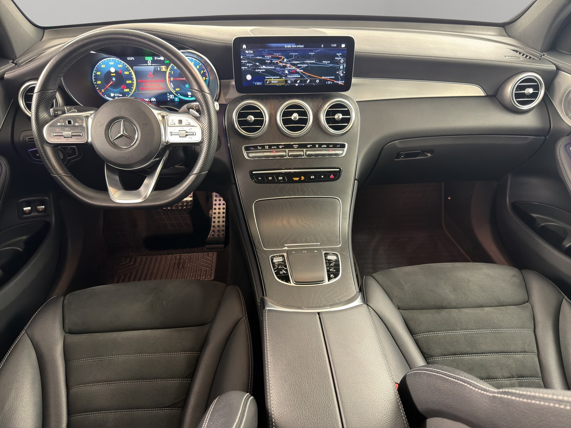 MERCEDES-BENZ GLC-Klasse C253 Coupé GLC 300 e AMG Line 4m-image-10