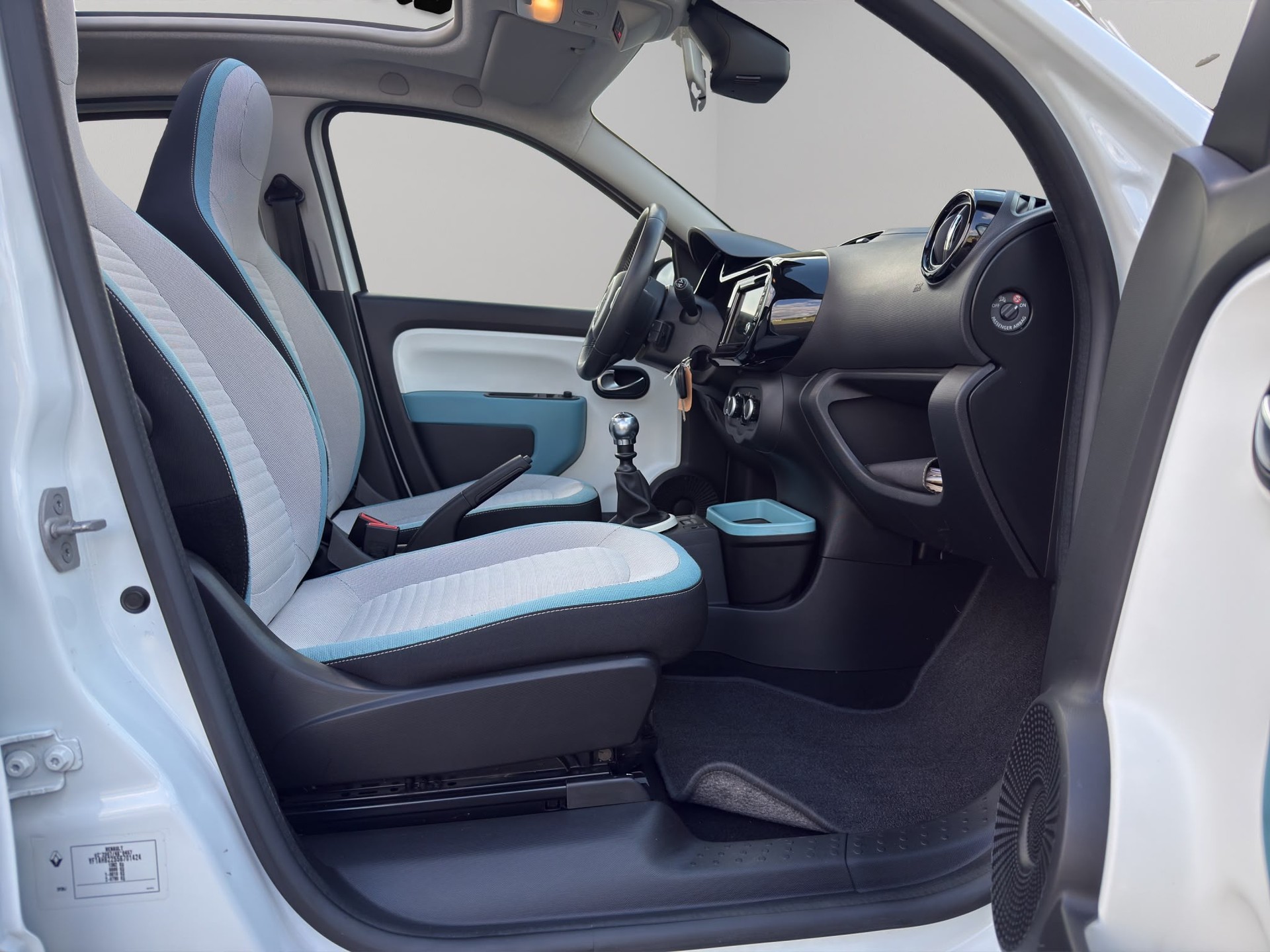 RENAULT Twingo 0.9 Liberty-image-12