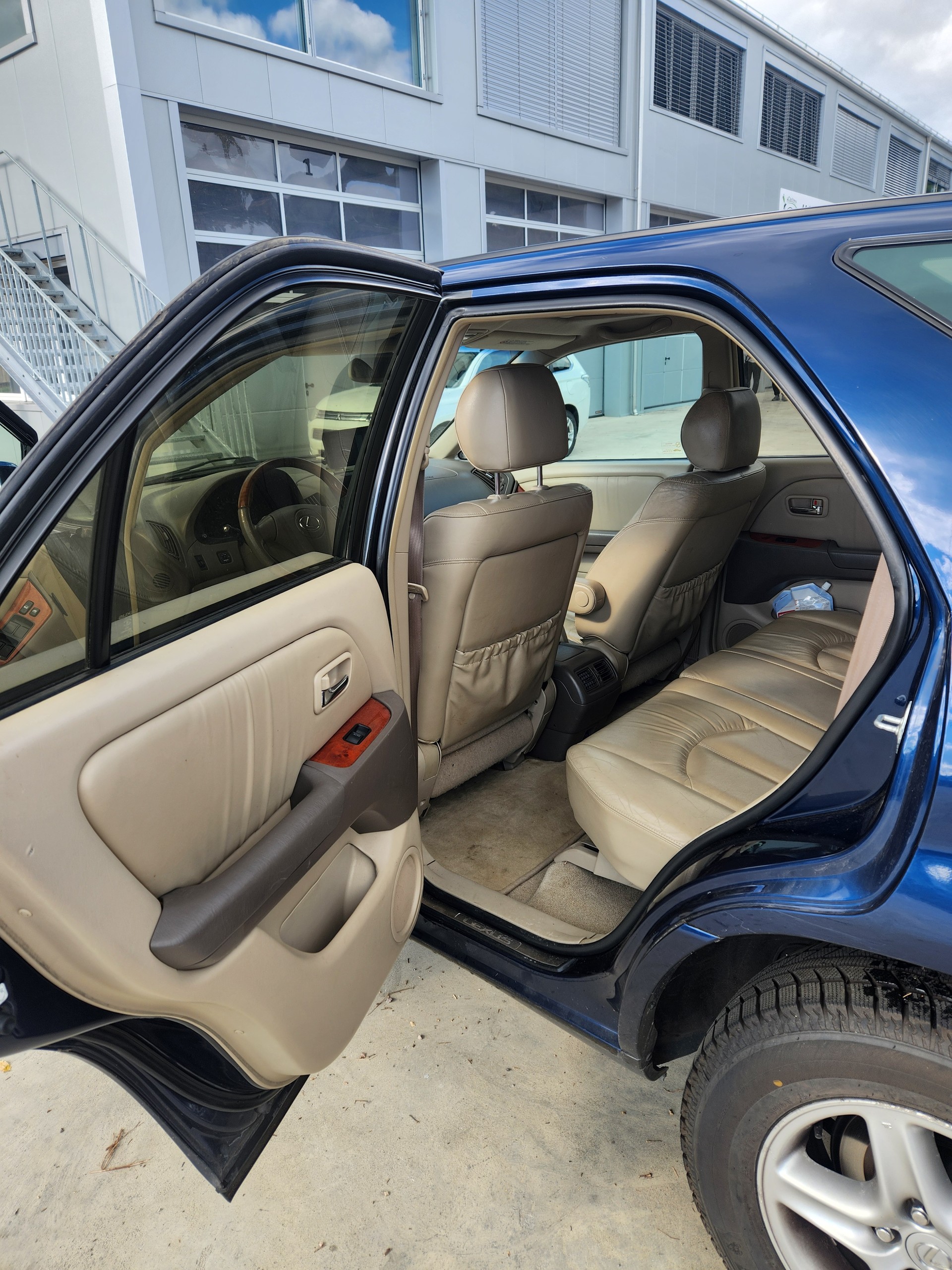 LEXUS RX 300 AWD Automatic-image-9