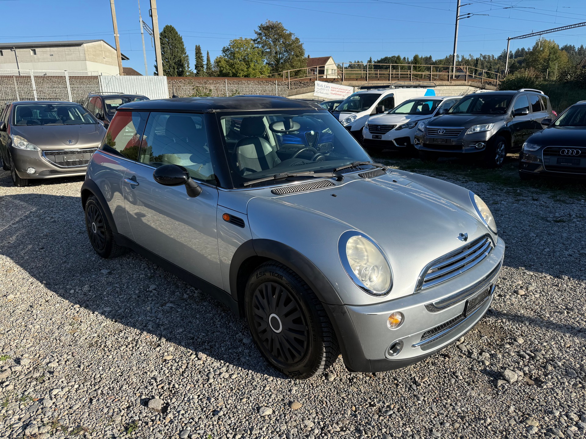 MINI Cooper-image-1