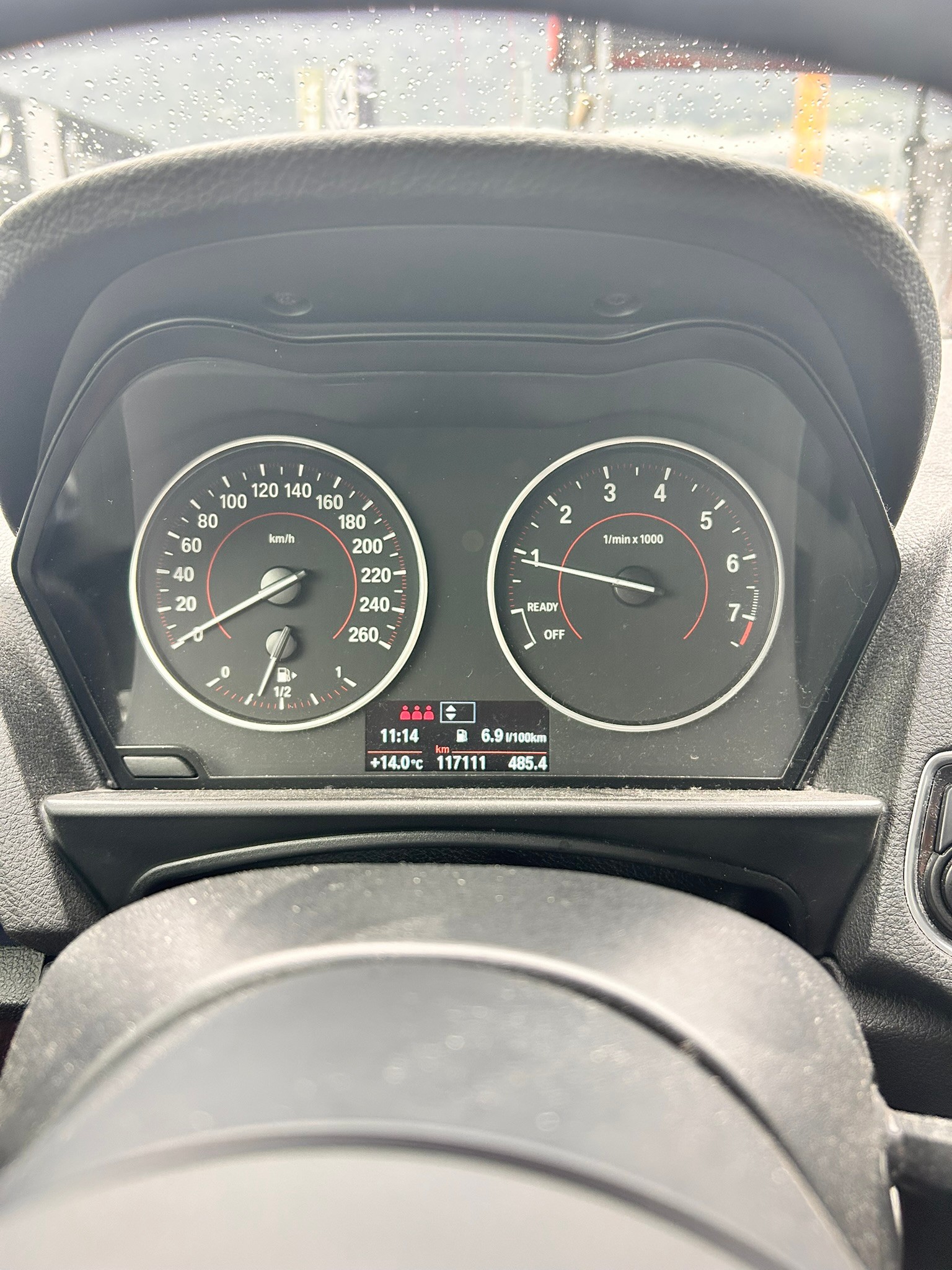 BMW 118i-image-5