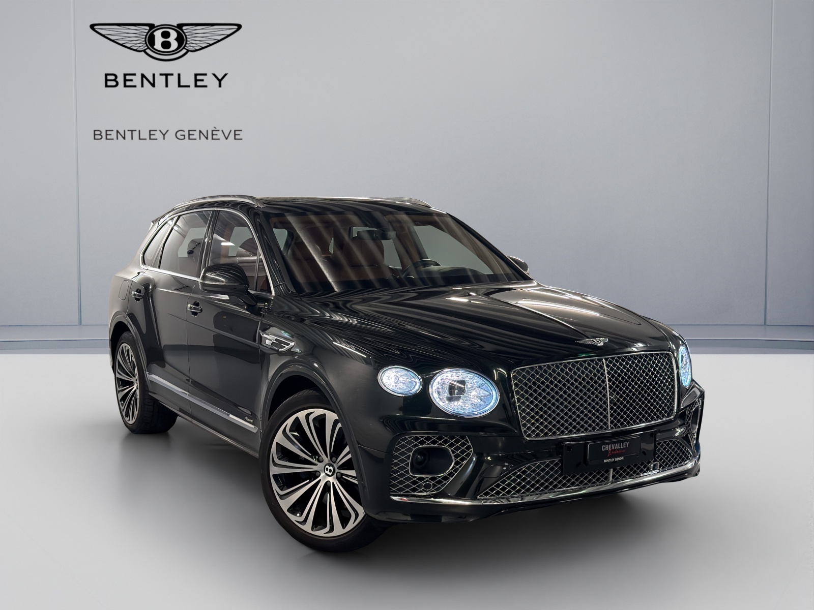 BENTLEY Bentayga V8-image-2