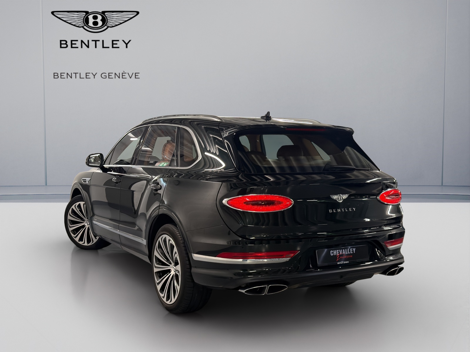 BENTLEY Bentayga V8-image-3